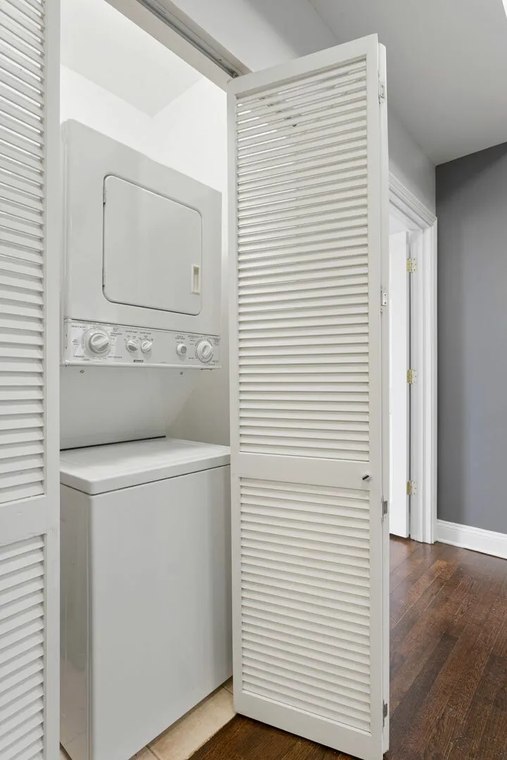 7526 N Seeley Ave, ,  60645, USA 60645-unit#101-Chicago-IL