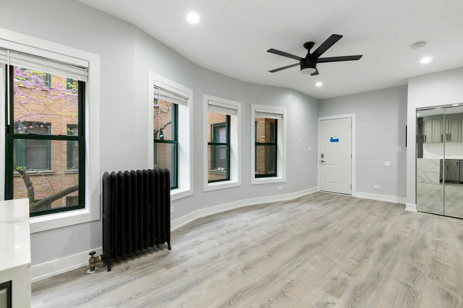 7736 N Eastlake Terrace, ,  60626, USA 60626-unit#1W-Chicago-IL