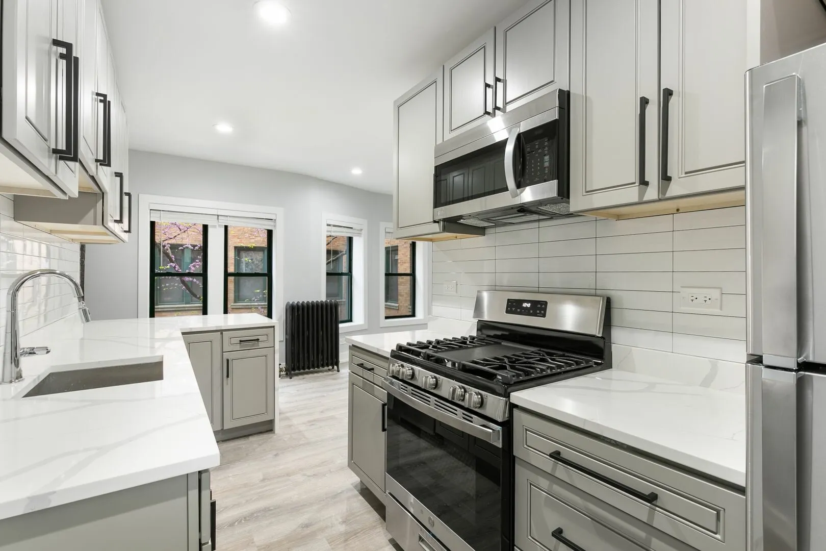 7738 N Eastlake Terrace, ,  60626, USA 60626-unit#2E-Chicago-IL