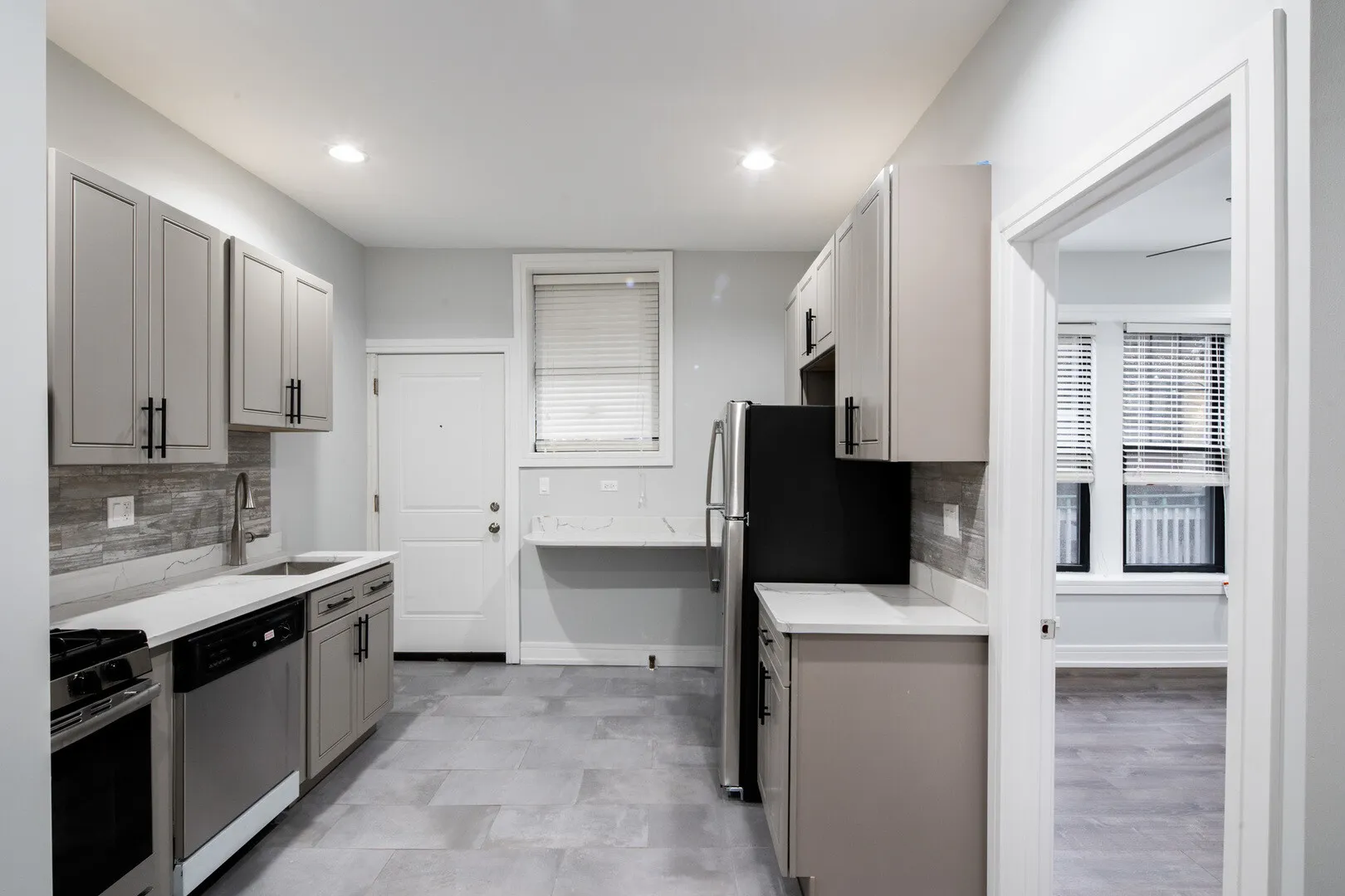 1058 W Glenlake Ave, , 60660, USA 60660-unit#2ND FLOOR-Chicago-IL