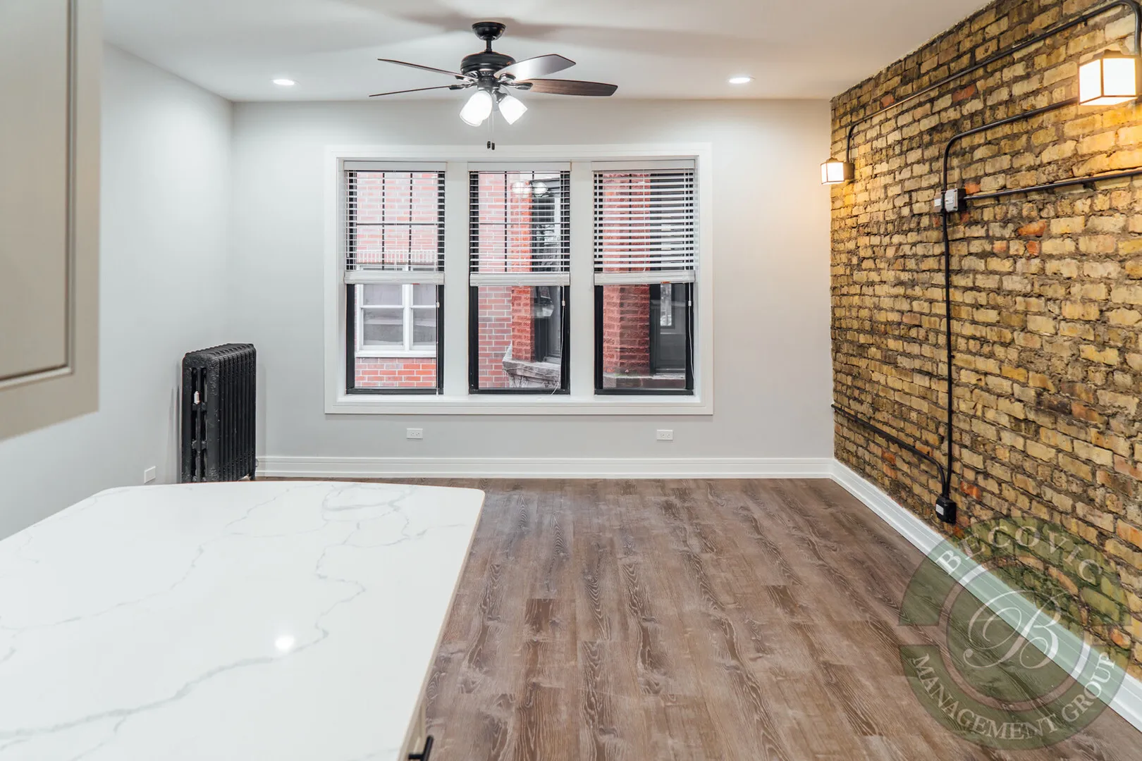 6111 N Winthrop Ave, , 60660, USA 60660-unit#3RD FLOOR-Chicago-IL