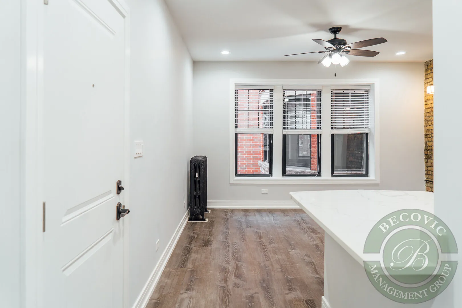 6111 N Winthrop Ave, ,  60660, USA 60660-unit#3RD FLOOR-Chicago-IL