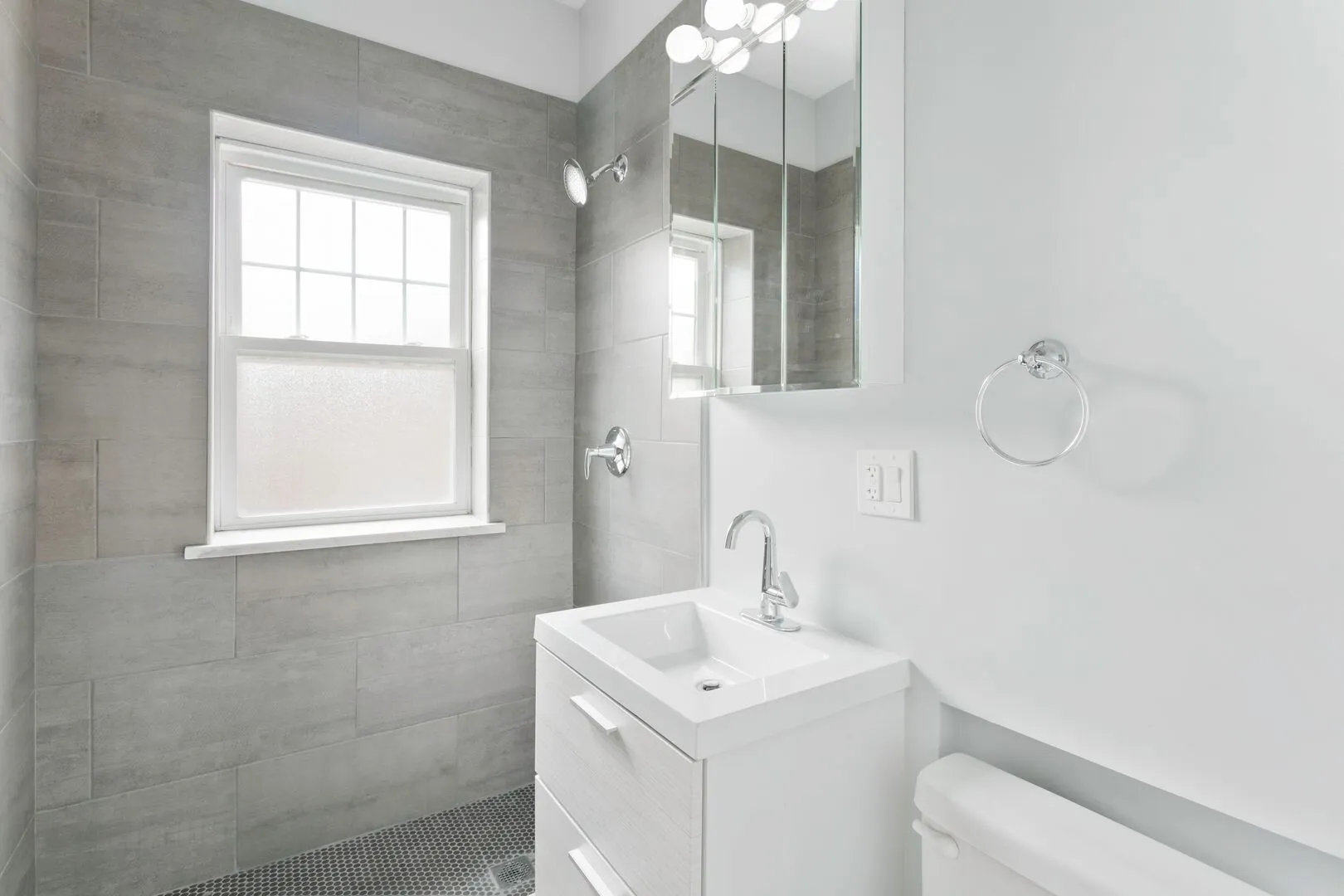 1057 W Glenlake Ave, ,  60660, USA 60660-unit#2-Chicago-IL