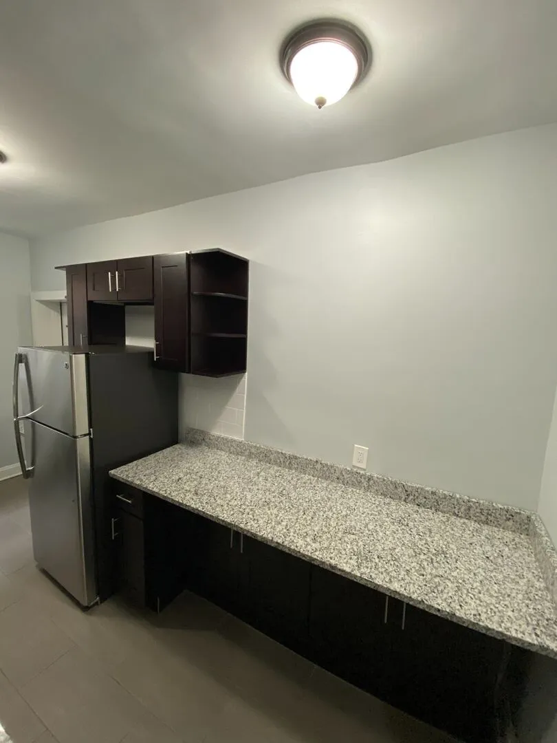 6102 N Winthrop Ave, , 60660, USA 60660-unit#2ND FLOOR-Chicago-IL