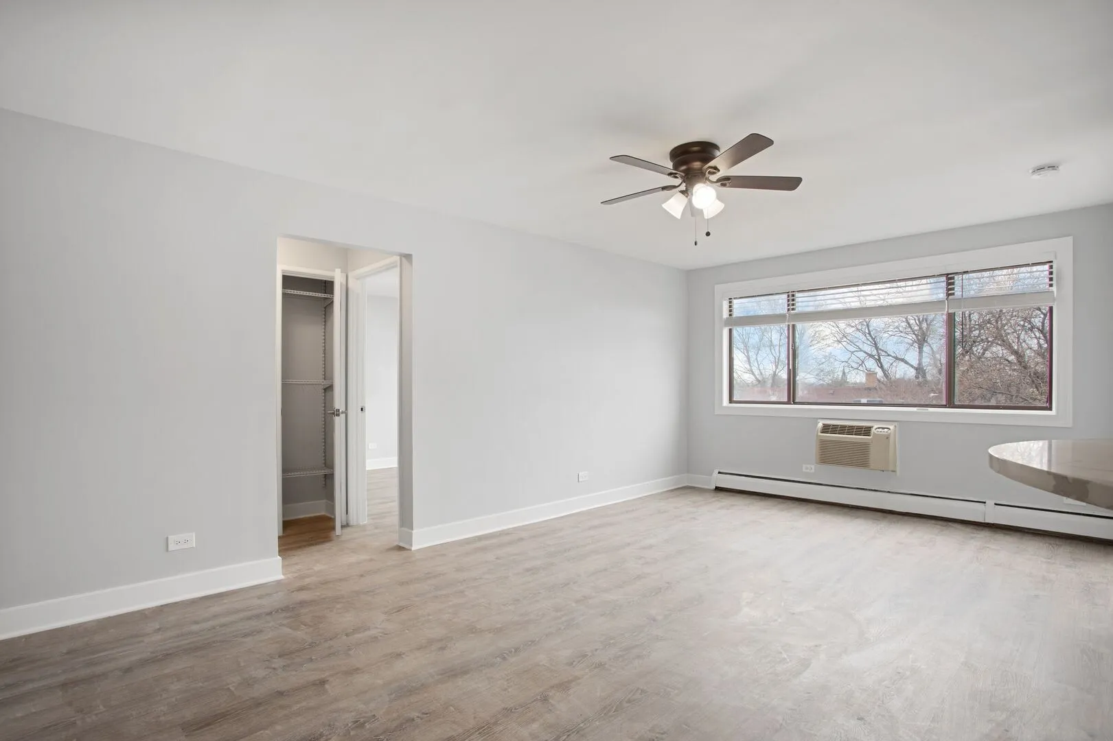 6826 N Ridge Blvd, ,  60645, USA 60645-unit#406-Chicago-IL