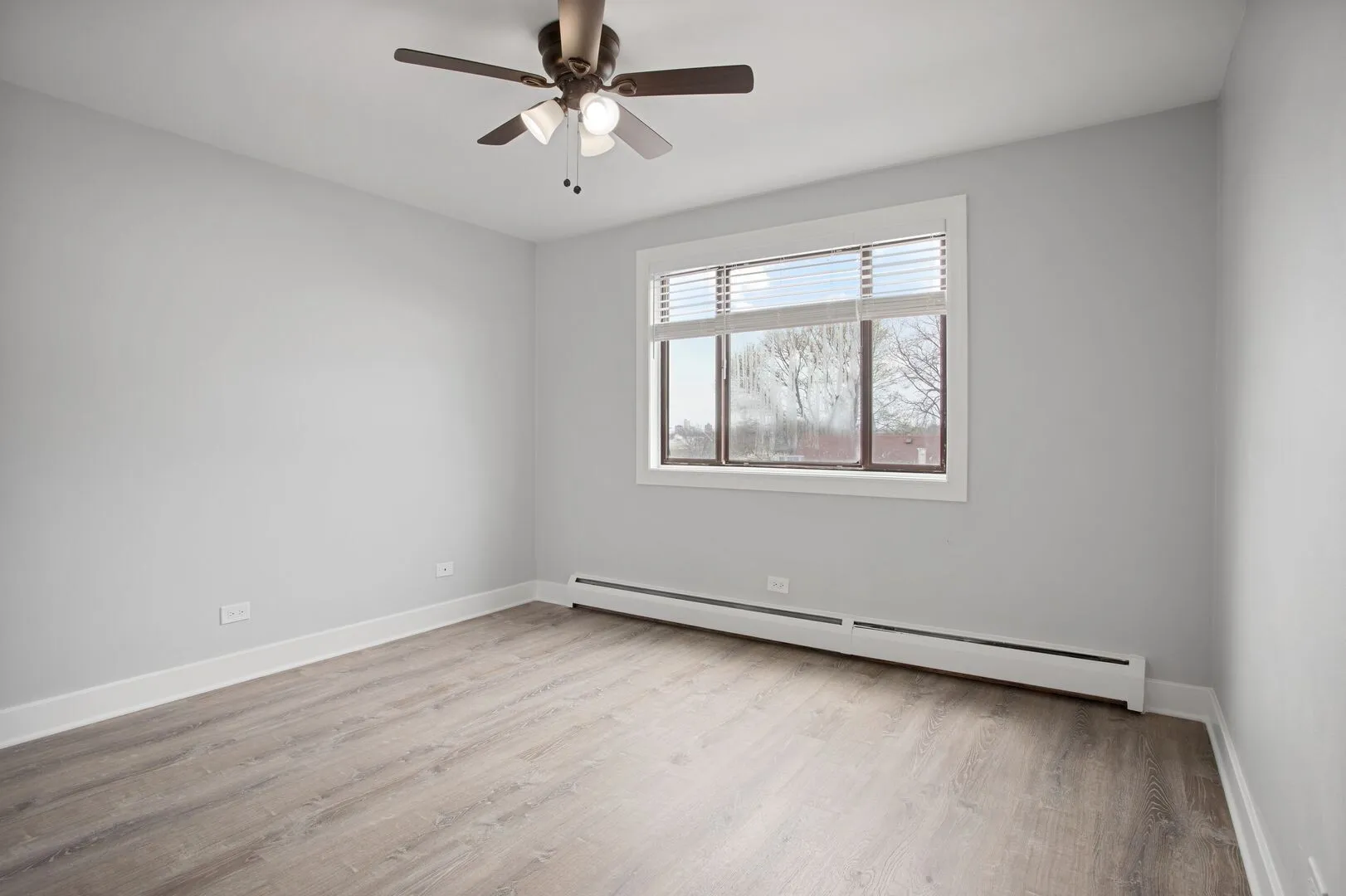 6826 N Ridge Blvd, ,  60645, USA 60645-unit#406-Chicago-IL