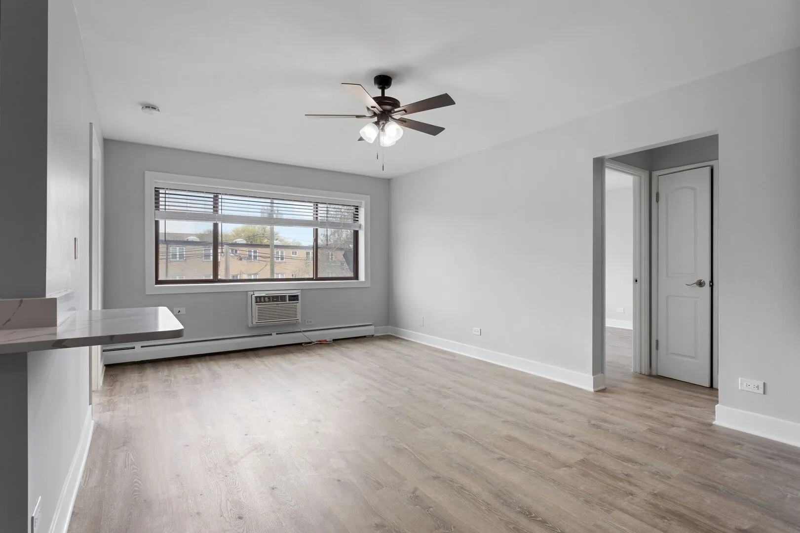 6826 N Ridge Blvd, , 60645, USA 60645-unit#202-Chicago-IL