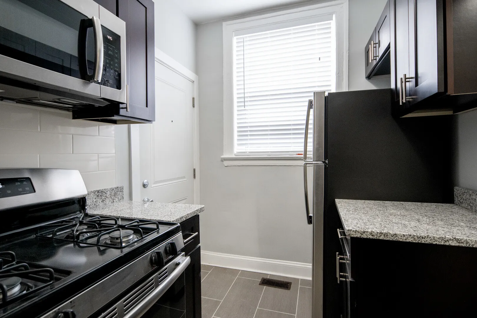 1112 W Glenlake Ave, ,  60660, USA 60660-unit#1ST FLOOR-Chicago-IL