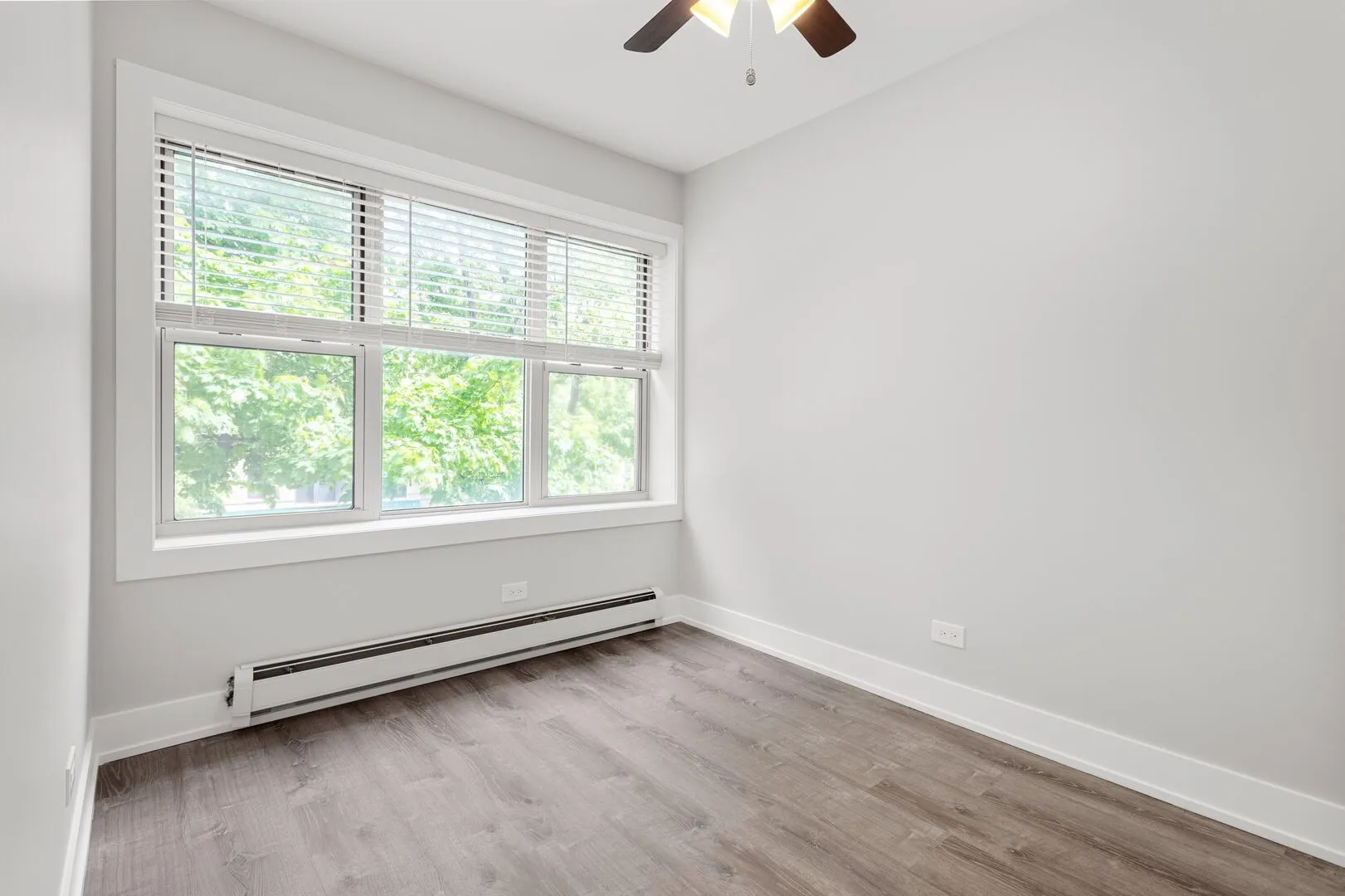 1303 W Estes Ave, ,  60626, USA 60626-unit#2W-Chicago-IL