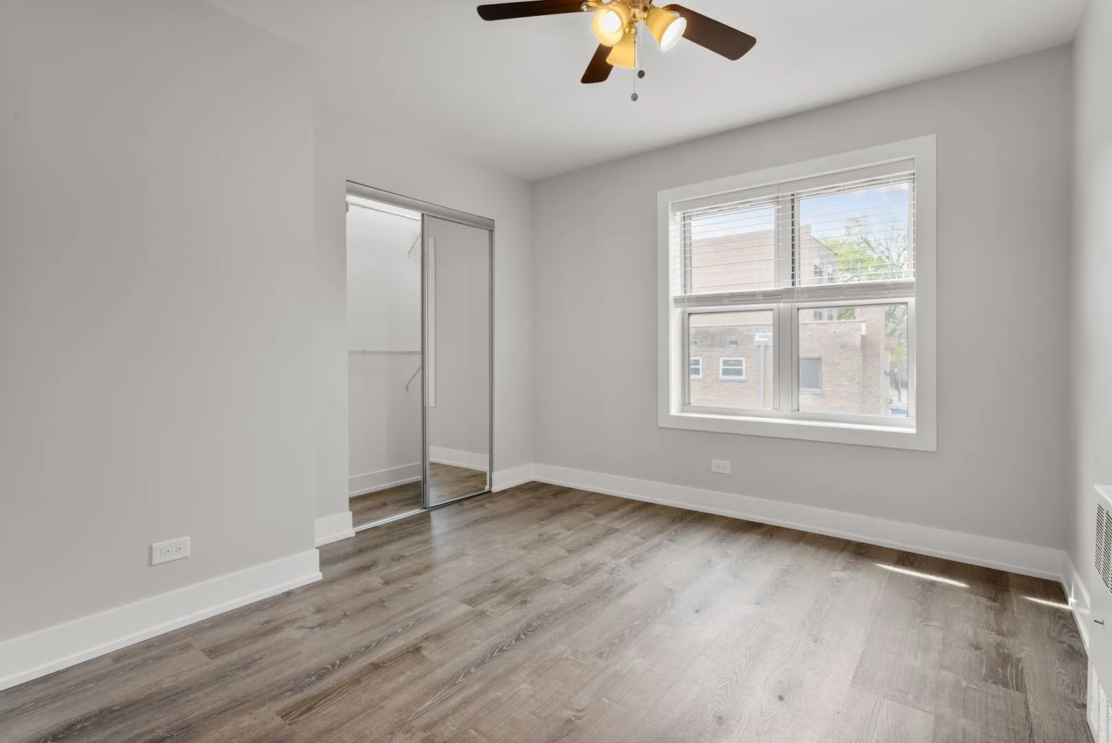 1303 W Estes Ave, ,  60626, USA 60626-unit#2W-Chicago-IL