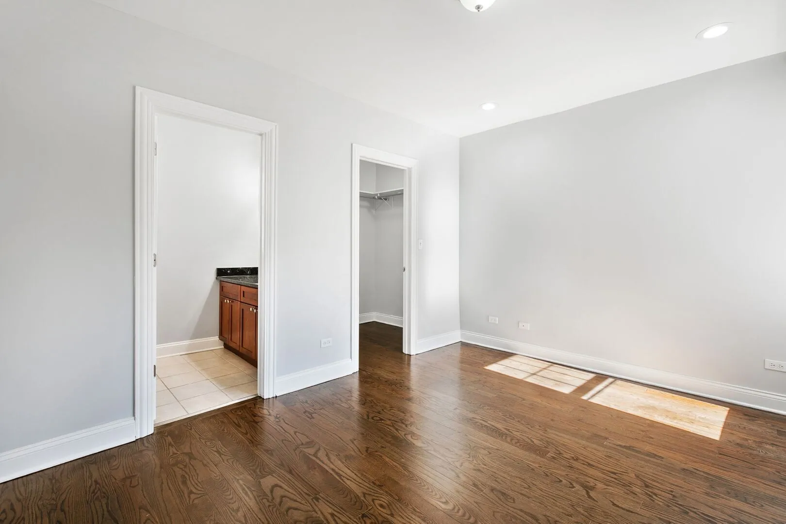 7724 N Ashland Ave, ,  60626, USA 60626-unit#F2-Chicago-IL