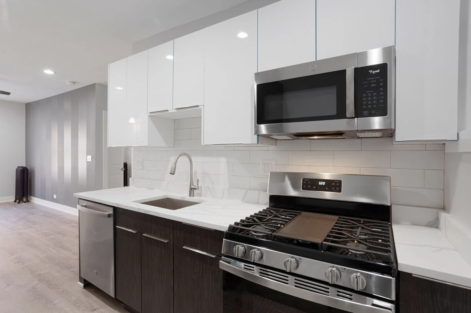 1708 W Juneway Terrace, ,  60626, USA 60626-unit#3J-Chicago-IL