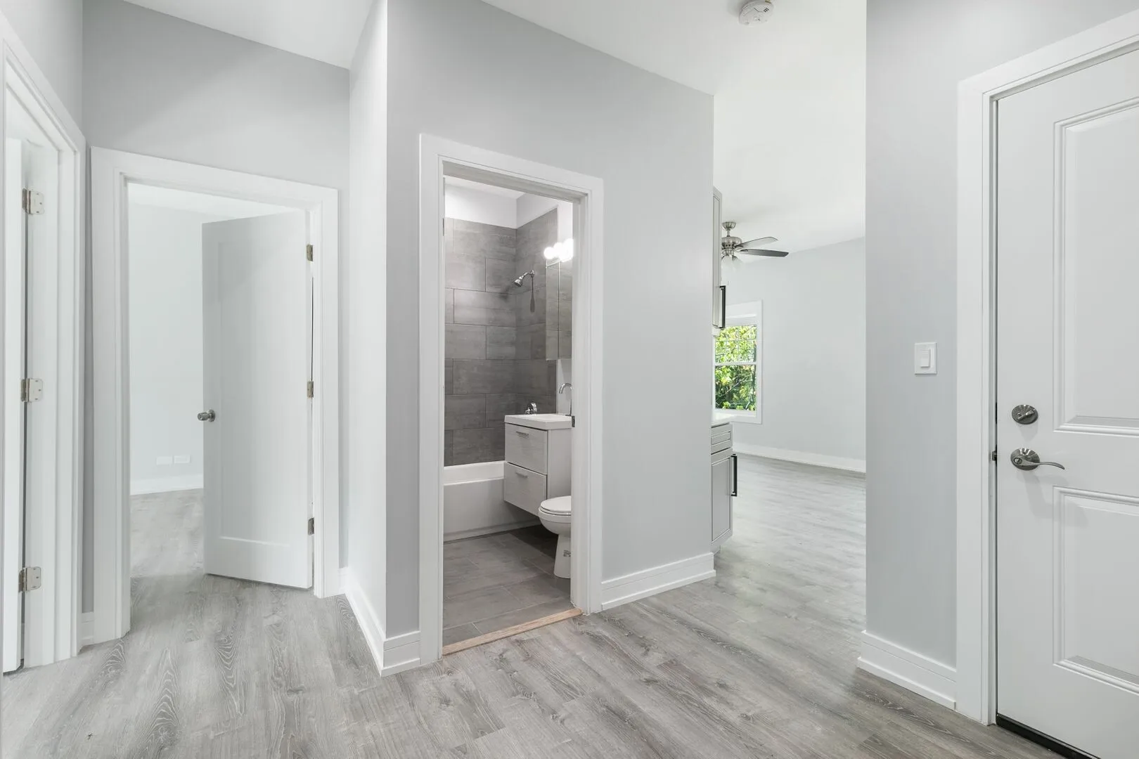 6035 N Winthrop Ave, , 60660, USA 60660-unit#3-Chicago-IL