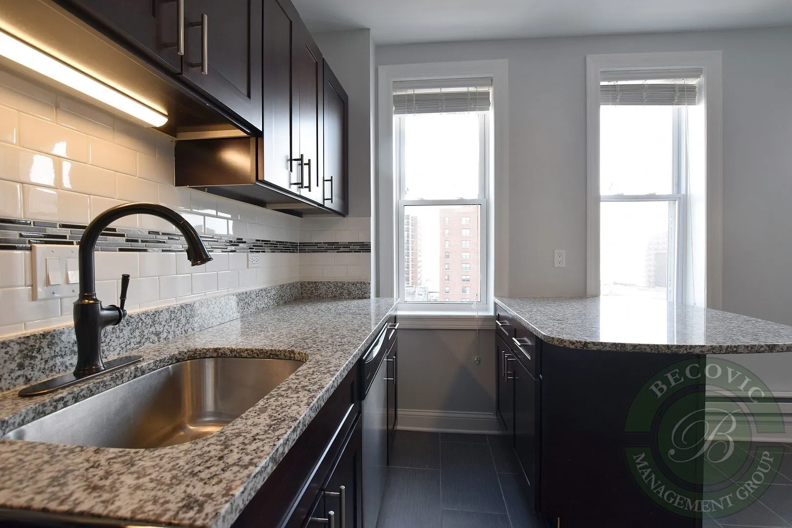 5860 N Kenmore Ave, ,  60660, USA 60660-unit#801-Chicago-IL