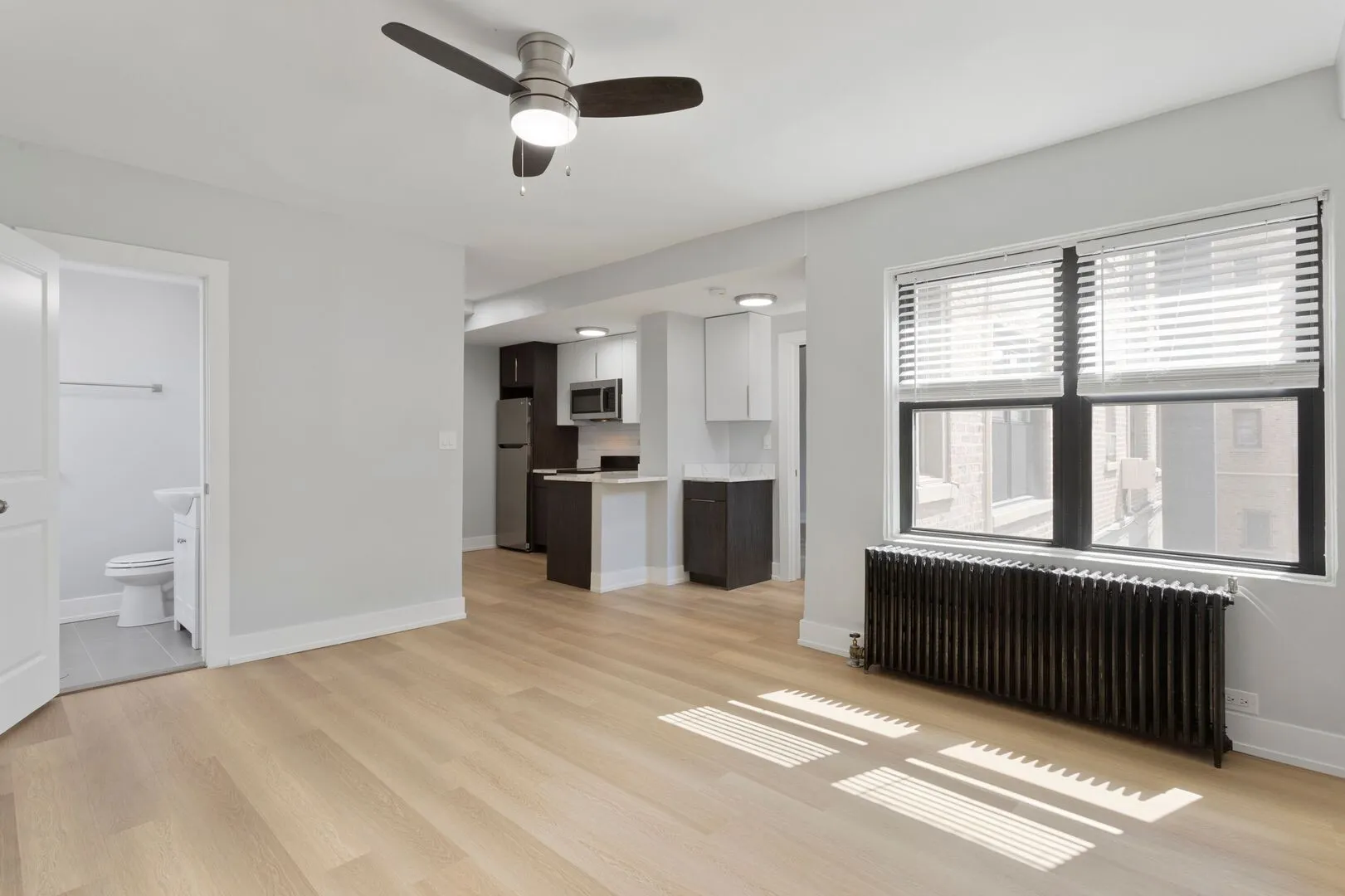 6026 N Winthrop Ave, ,  60660, USA 60660-unit#2J-Chicago-IL