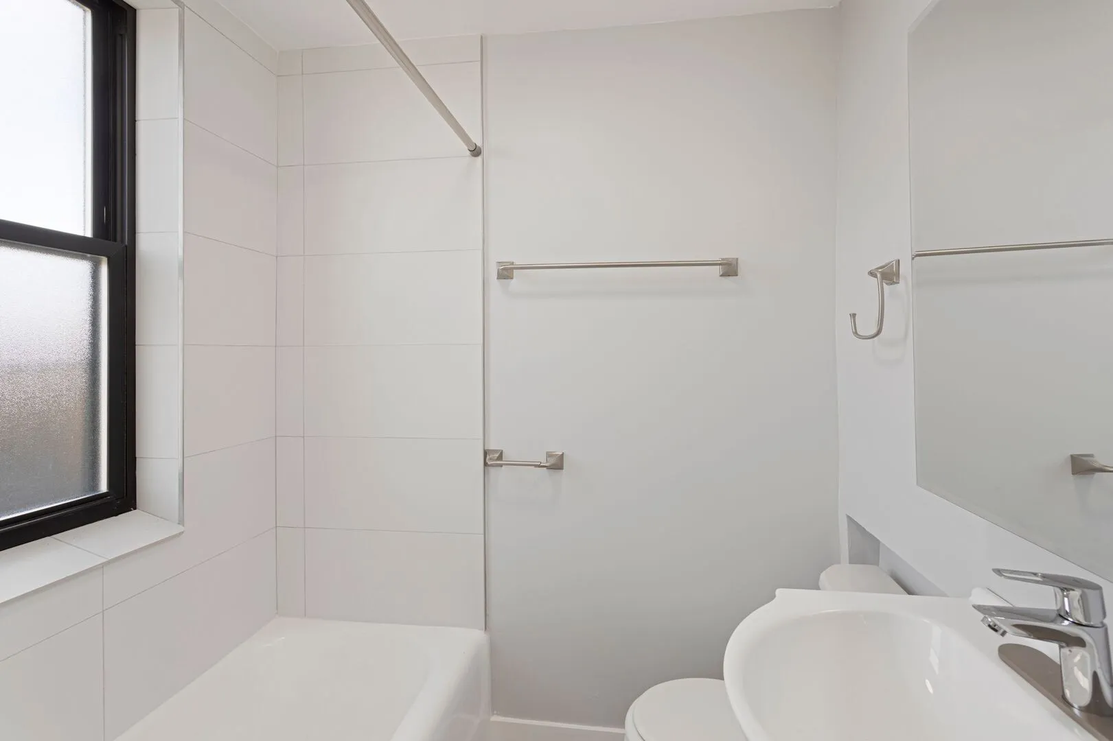 6026 N Winthrop Ave, ,  60660, USA 60660-unit#2J-Chicago-IL