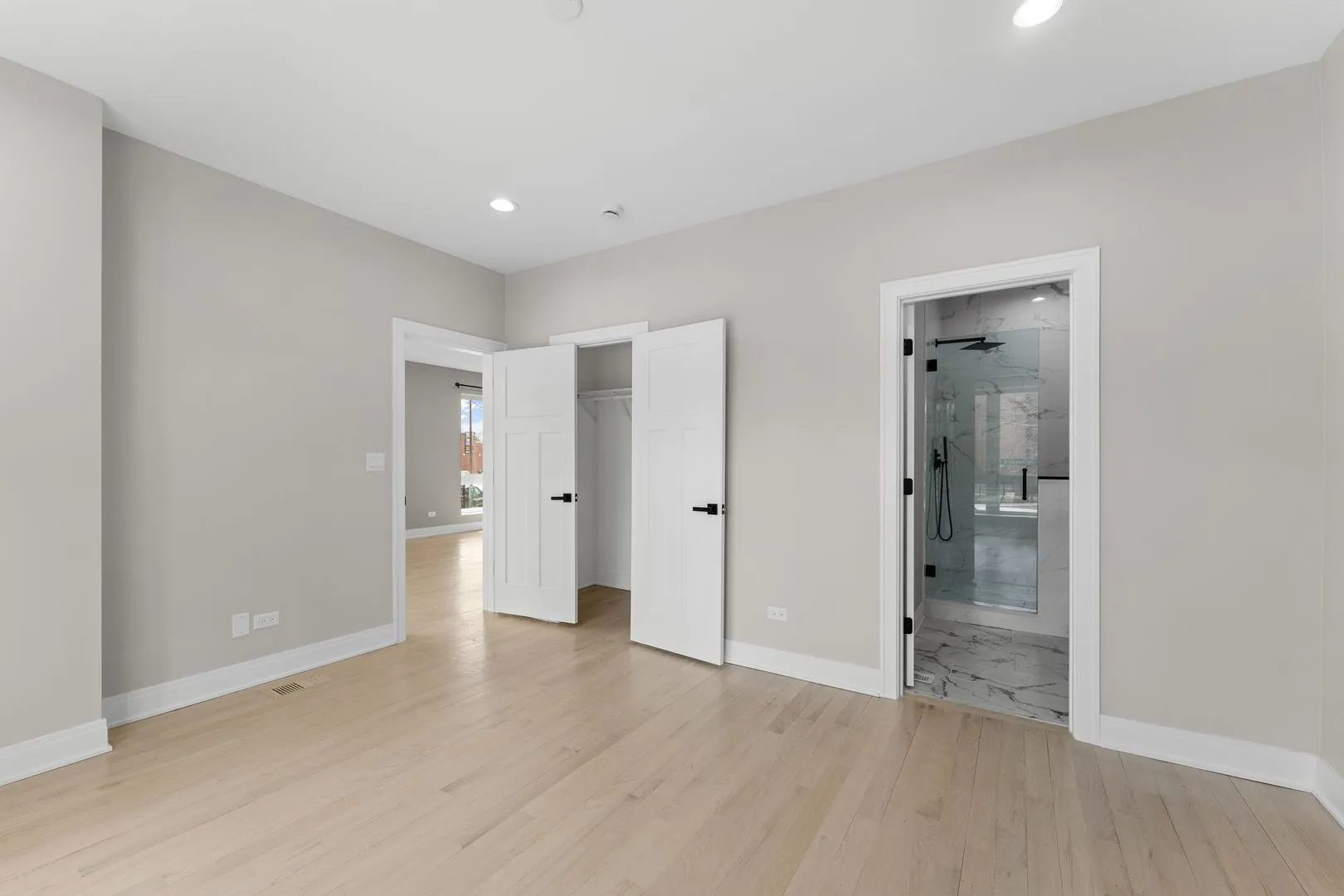 7428 N Rogers Ave, ,  60626, USA 60626-unit#1E-Chicago-IL
