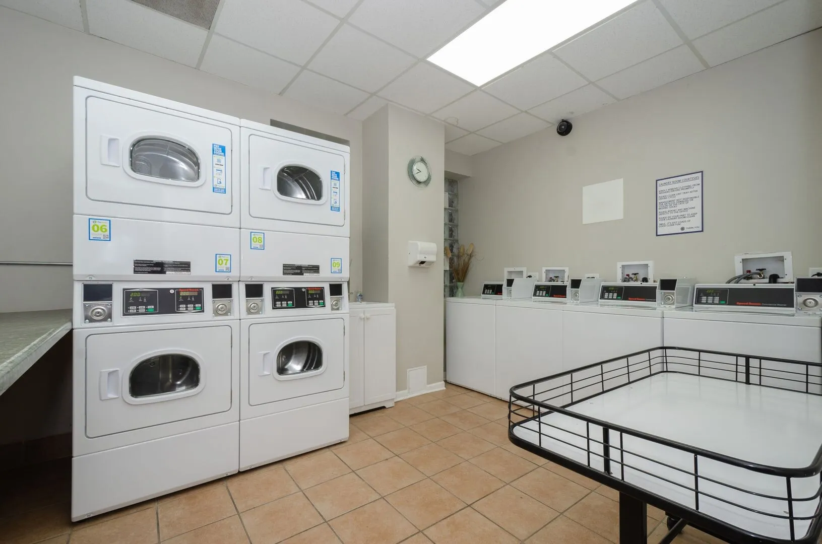 5860 N Kenmore Ave, , 60660, USA 60660-unit#212-Chicago-IL