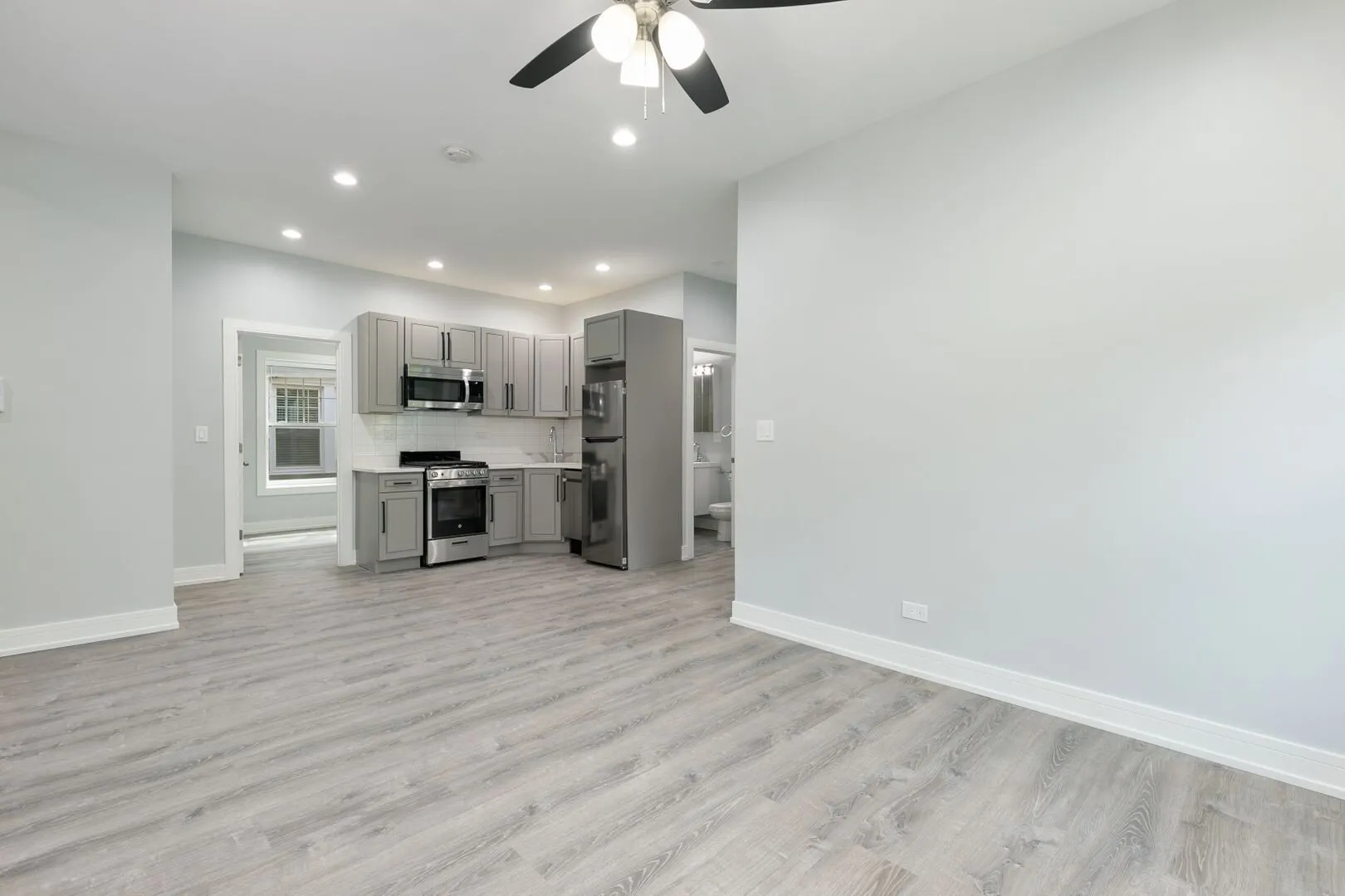 6043 N Winthrop Ave, ,  60660, USA 60660-unit#2-Chicago-IL