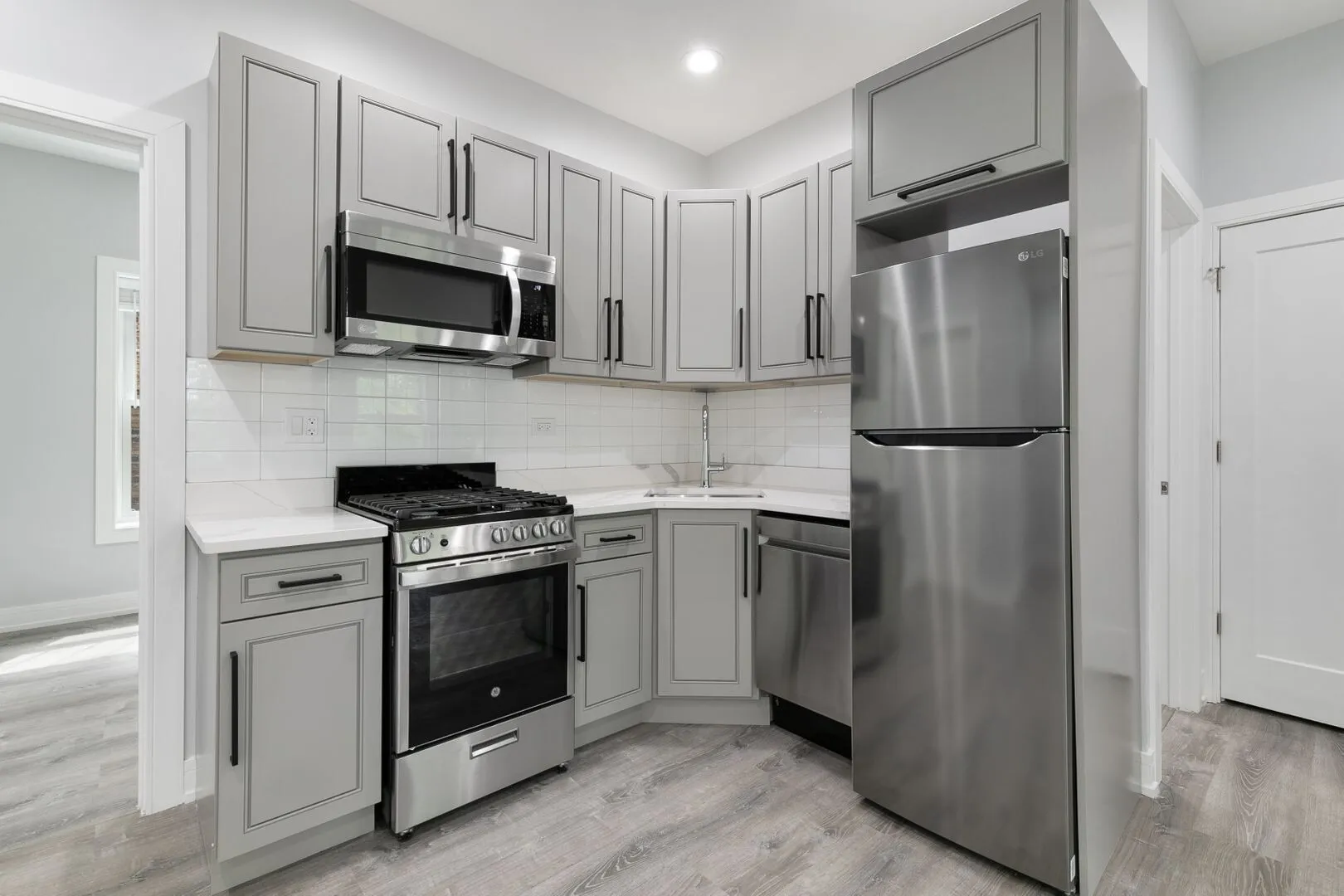 6043 N Winthrop Ave, ,  60660, USA 60660-unit#2-Chicago-IL