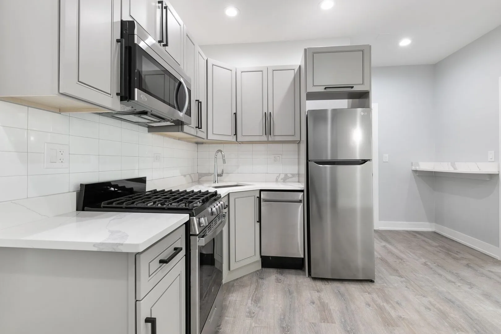 6043 N Winthrop Ave, ,  60660, USA 60660-unit#2-Chicago-IL