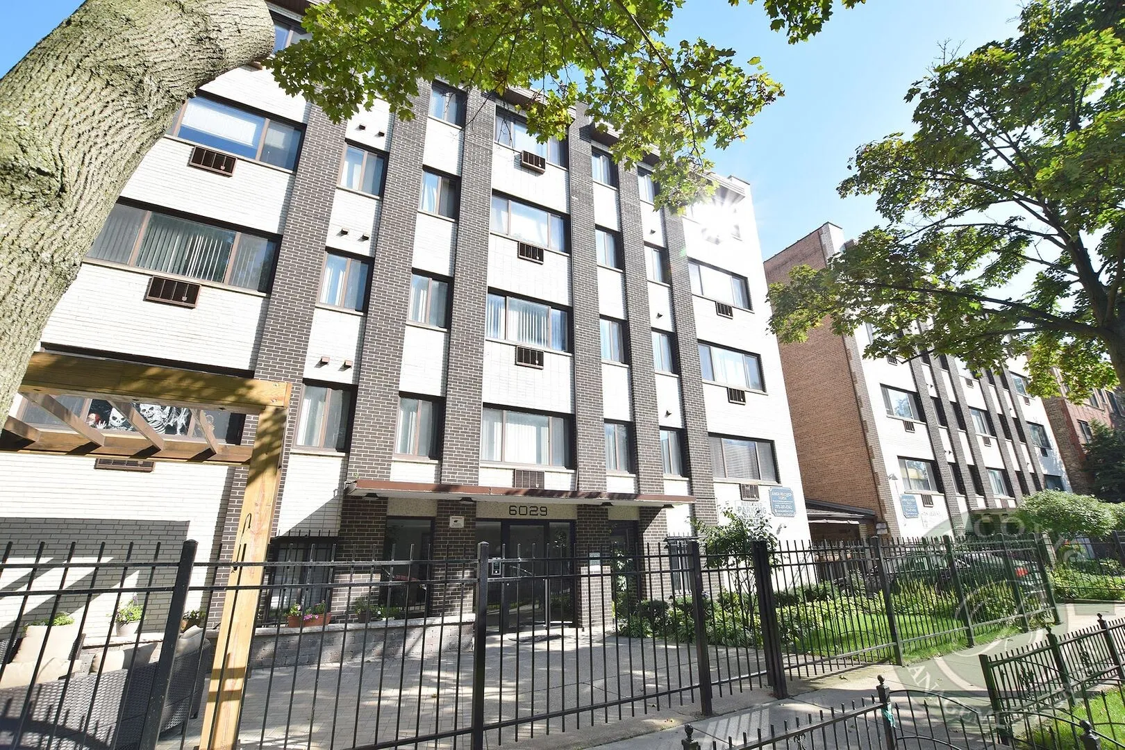 6029 N Winthrop Ave, , 60660, USA 60660-unit#401-Chicago-IL