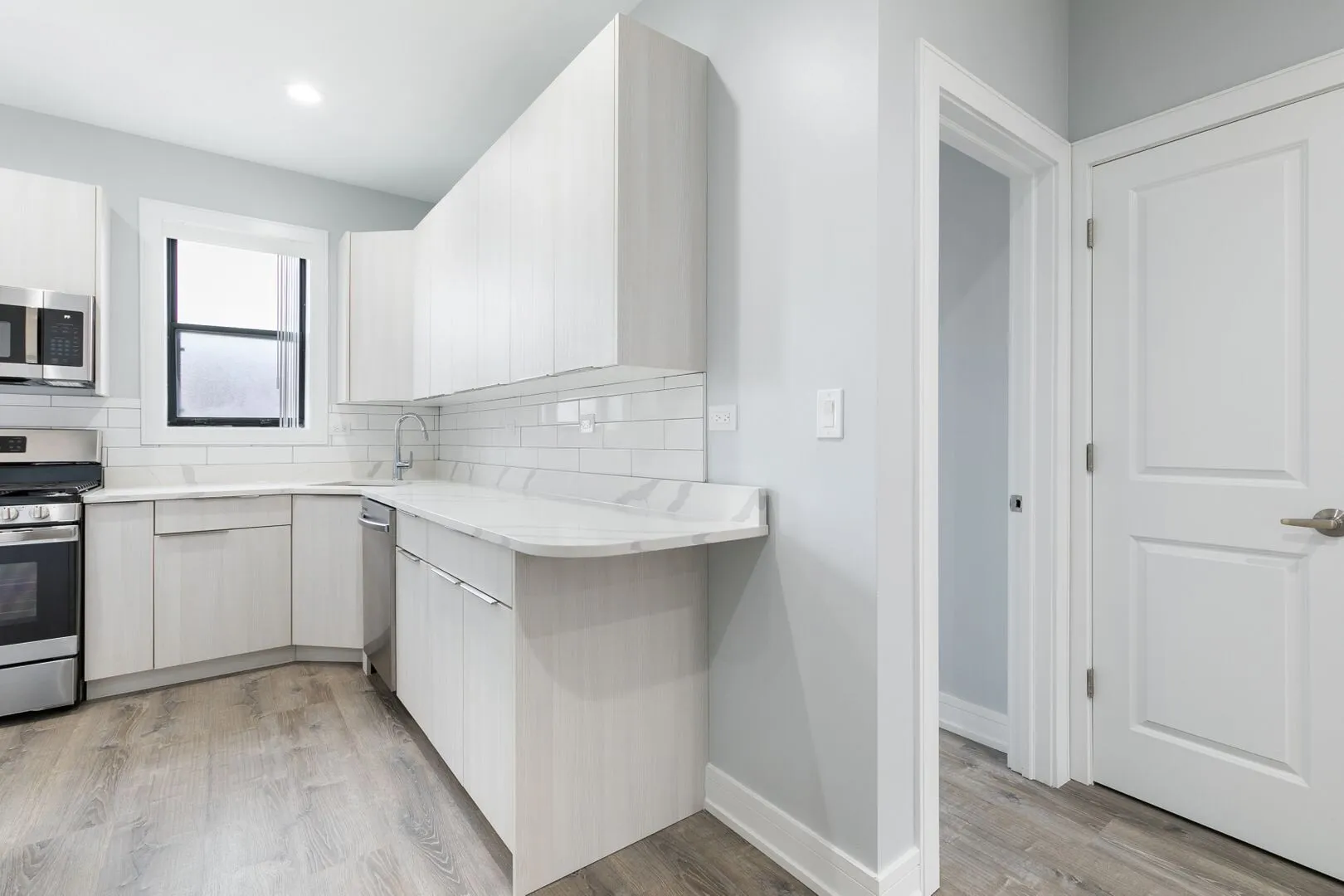 7624 N Eastlake Terrace, ,  60626, USA 60626-unit#1W-Chicago-IL