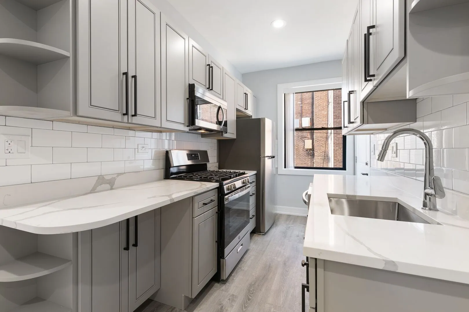 7622 N Eastlake Terrace, ,  60626, USA 60626-unit#2D-Chicago-IL