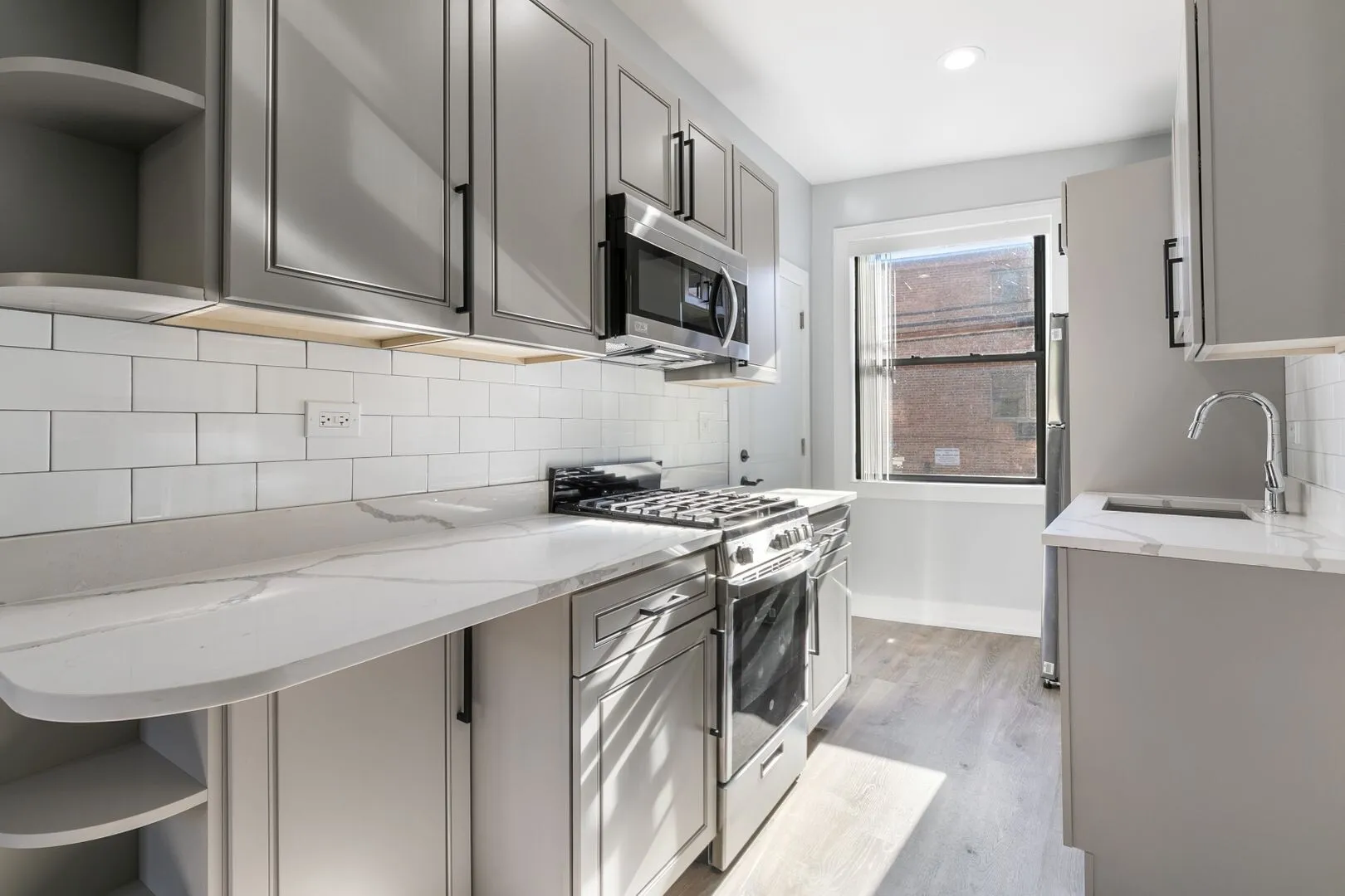 7622 N Eastlake Terrace, , 60626, USA 60626-unit#1C-Chicago-IL