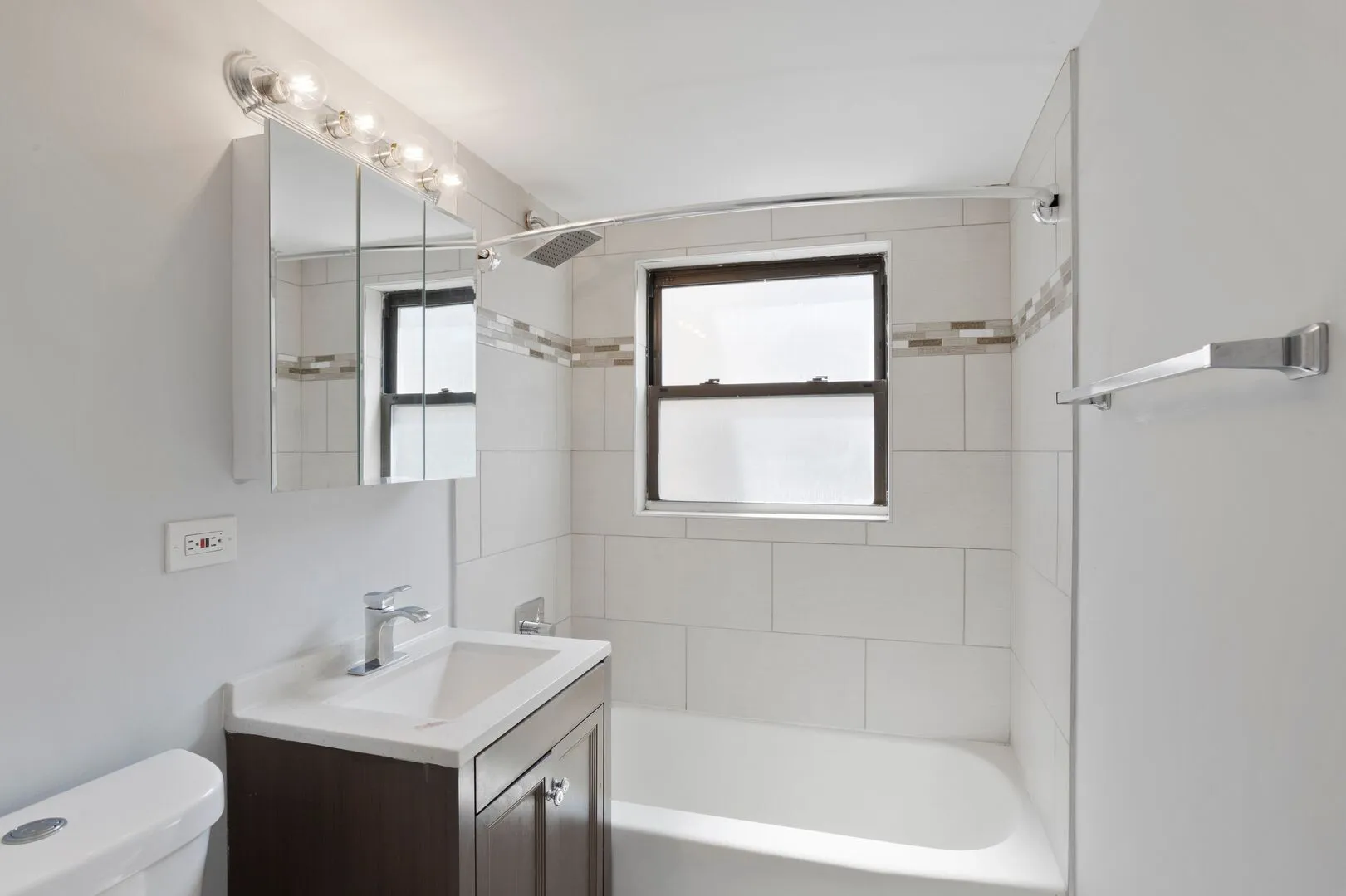 6007 N Kenmore Ave, ,  60660, USA 60660-unit#401-Chicago-IL