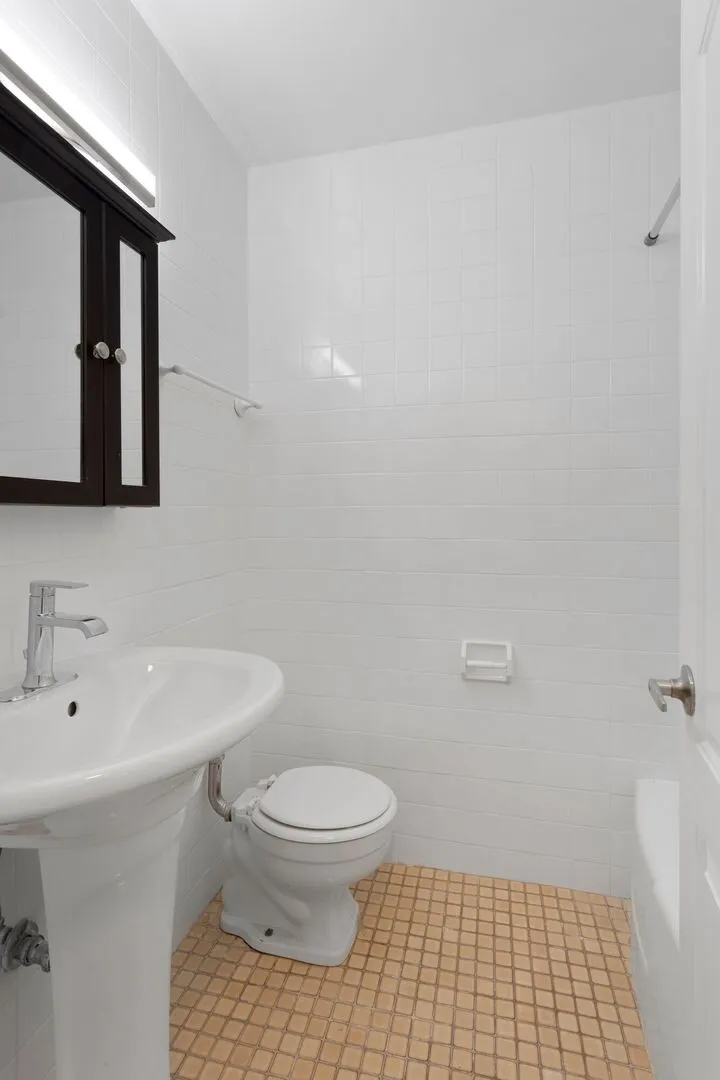 5858 N Sheridan Rd, , 60660, USA 60660-unit#307-Chicago-IL