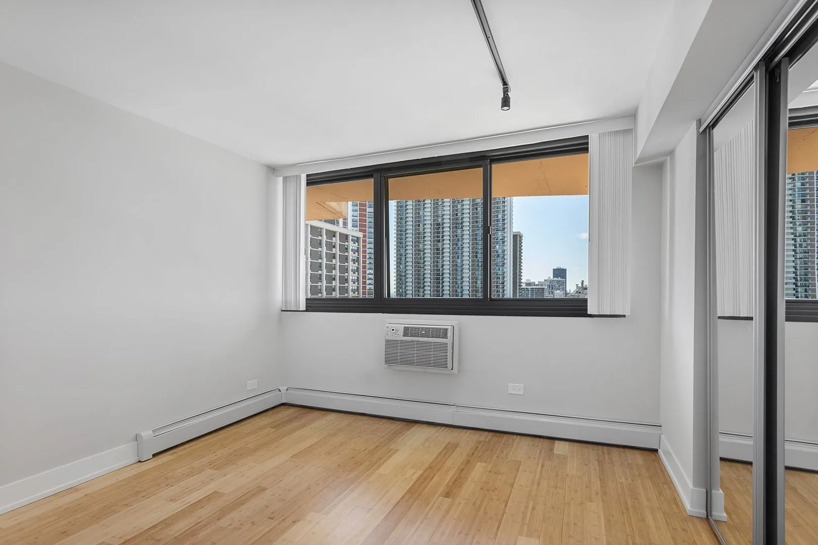 6166 N Sheridan Rd, ,  60660, USA 60660-unit#10H-Chicago-IL