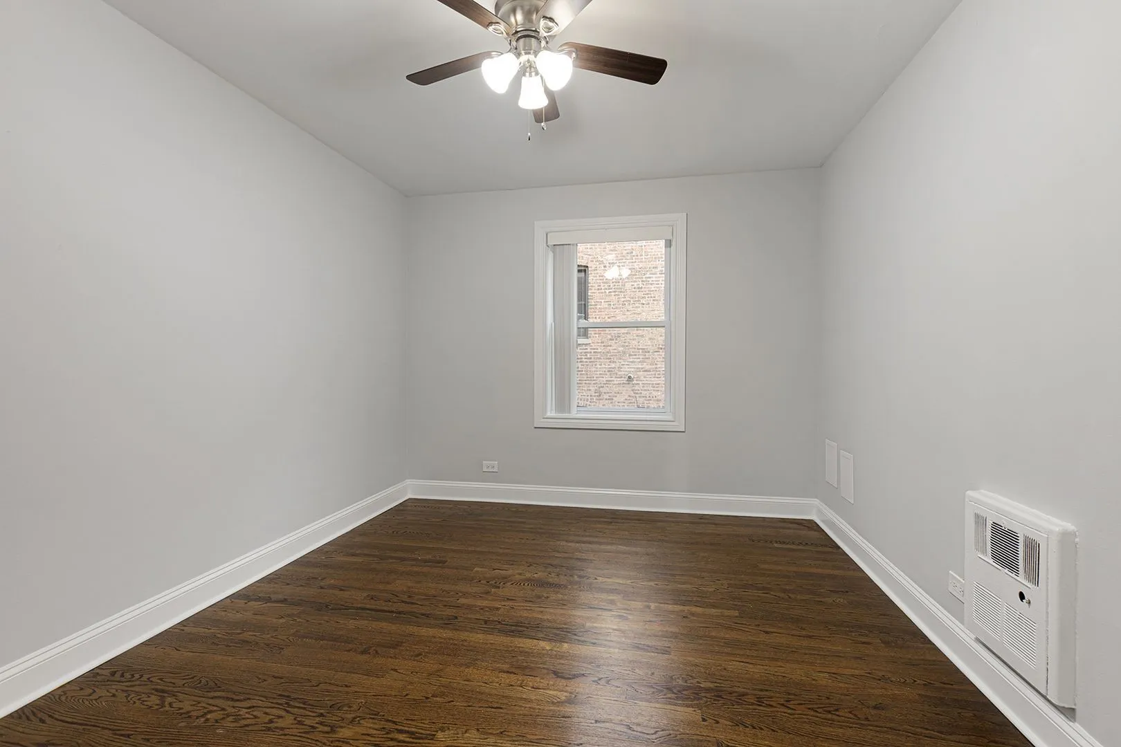 7634 N Eastlake Terrace, ,  60626, USA 60626-unit#2S-Chicago-IL