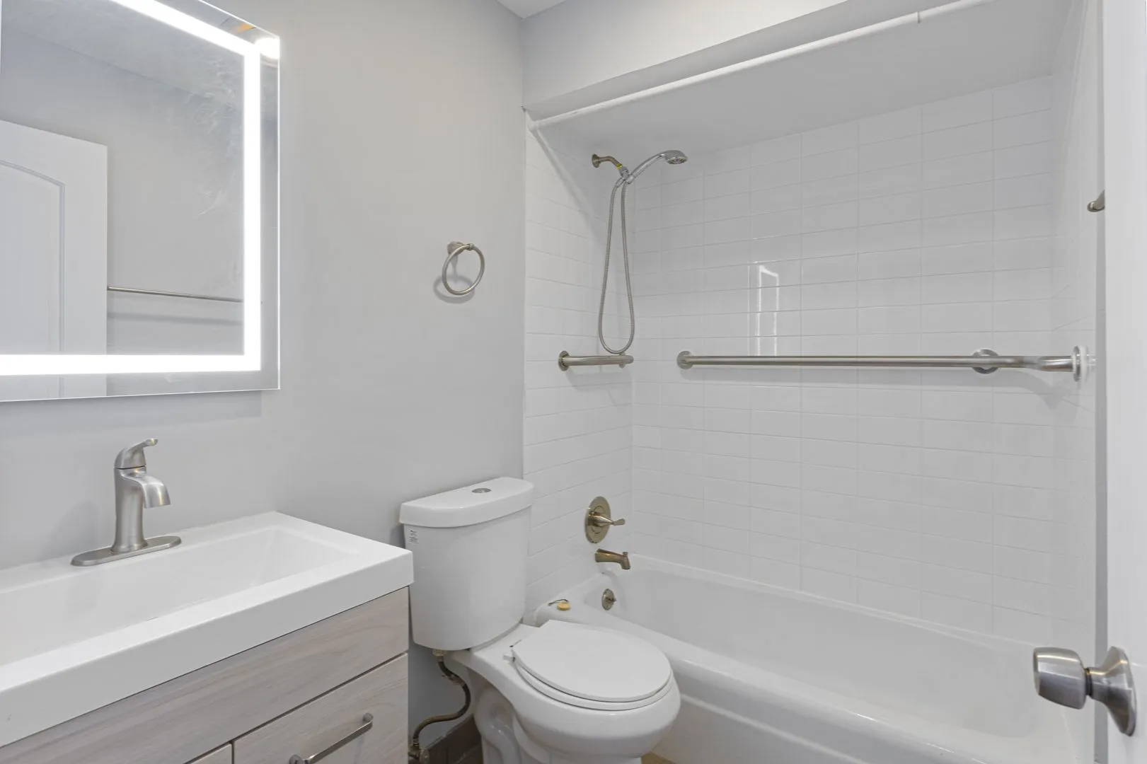 7545 N Winchester Ave, ,  60626, USA 60626-unit#306-Chicago-IL