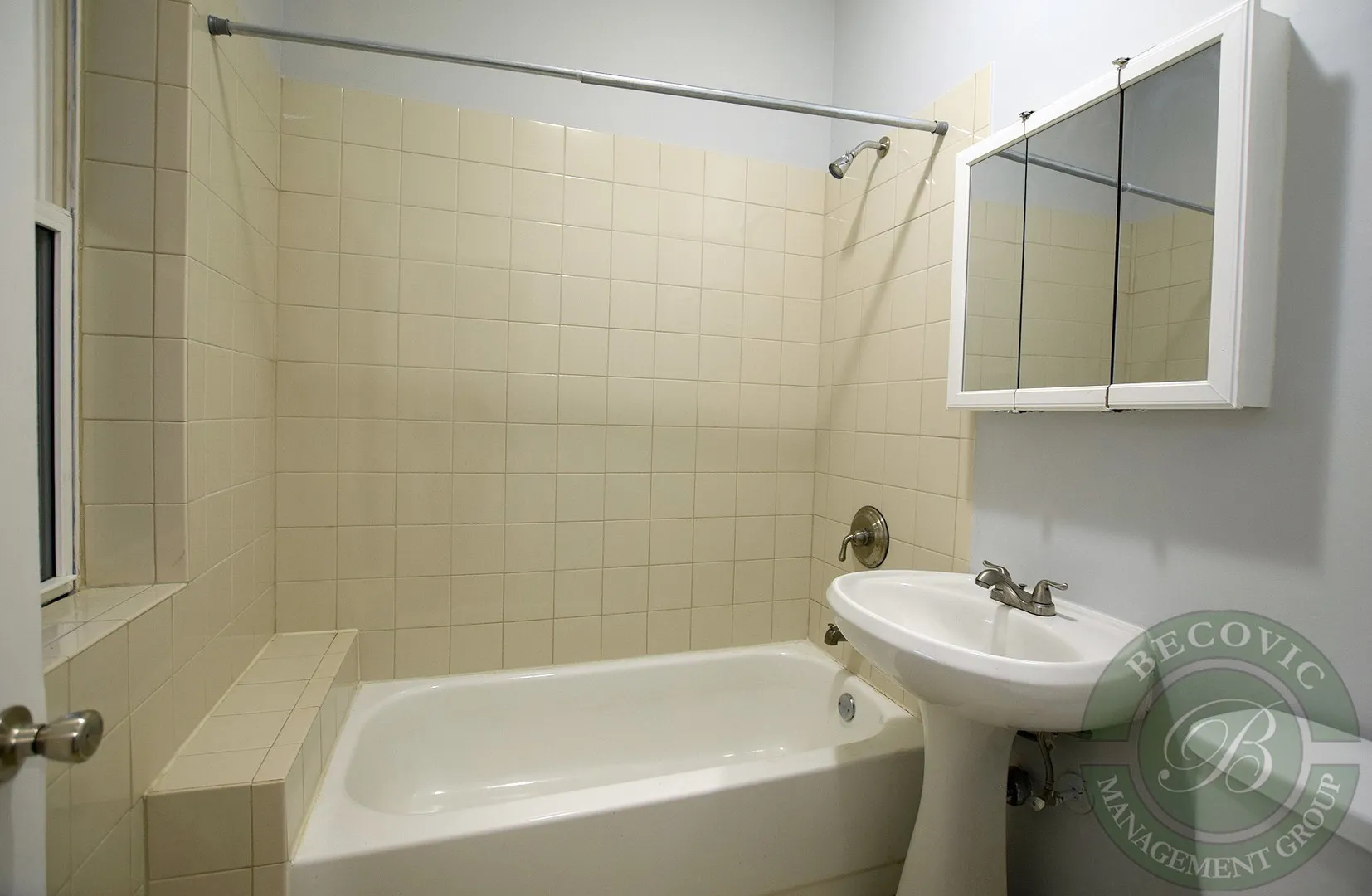 7445 N Greenview Ave, , 60626, USA 60626-unit#312-Chicago-IL