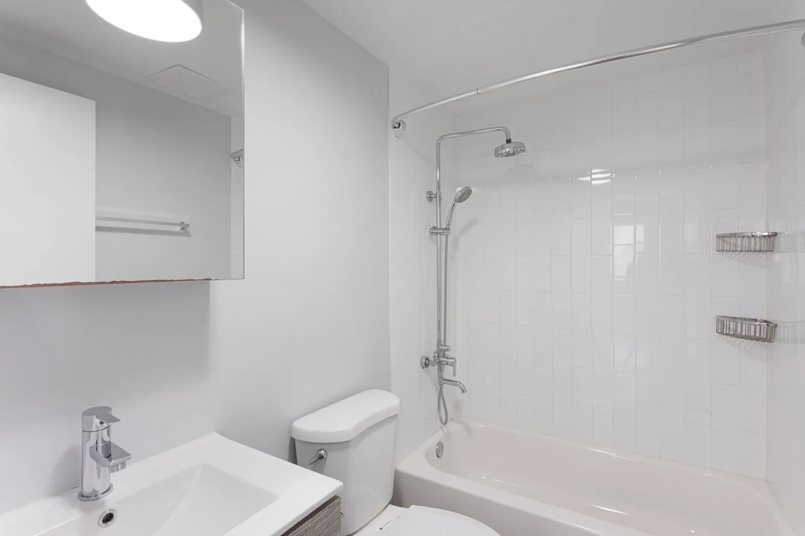 6134 N Kenmore Ave, , 60660, USA 60660-unit#402-Chicago-IL
