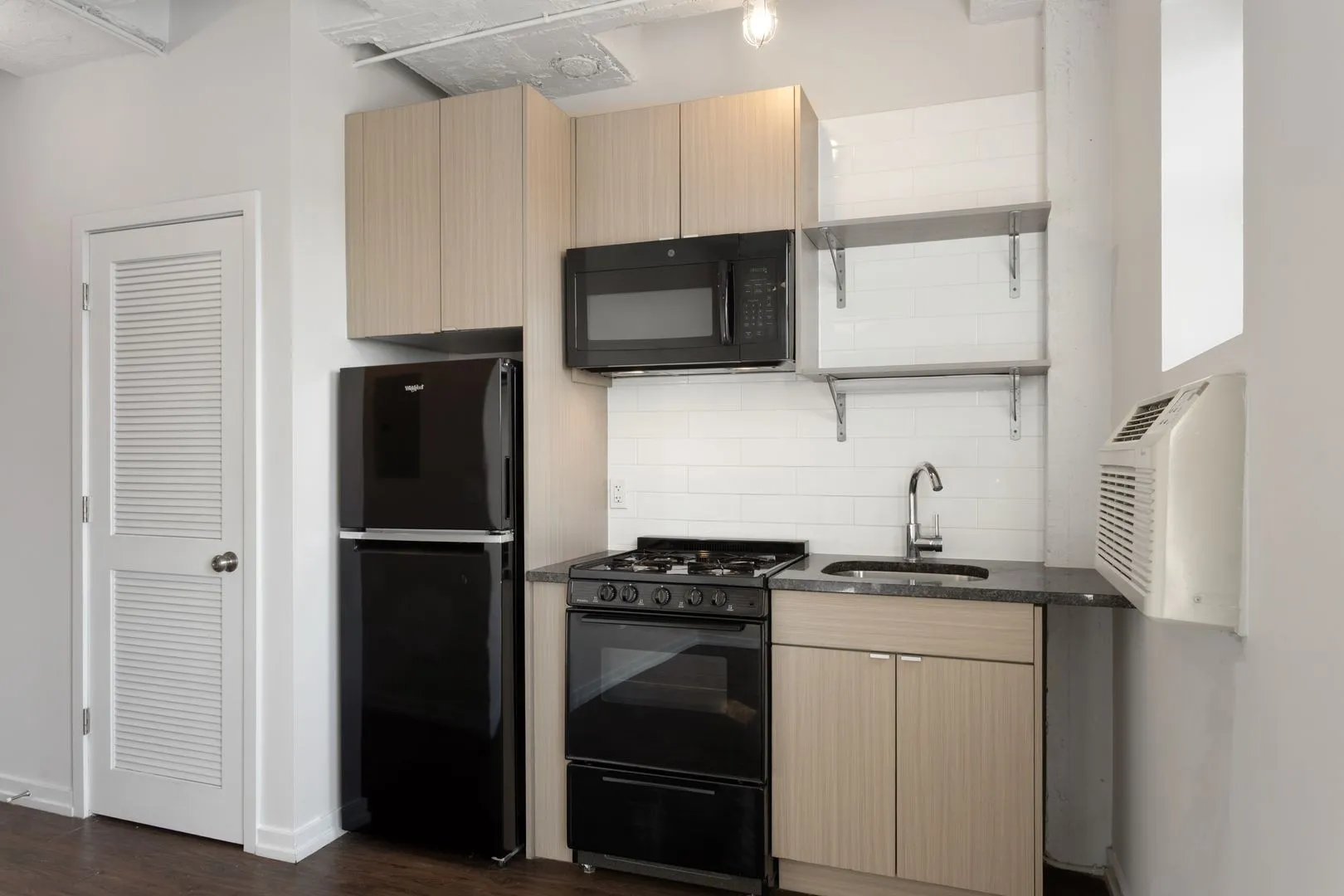 1325 W Wilson Ave, ,  60640, USA 60640-unit#505-Chicago-IL