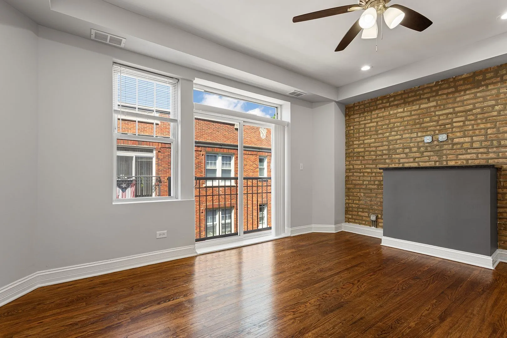 2003 W Jarvis Ave, , 60645, USA 60645-unit#3-Chicago-IL