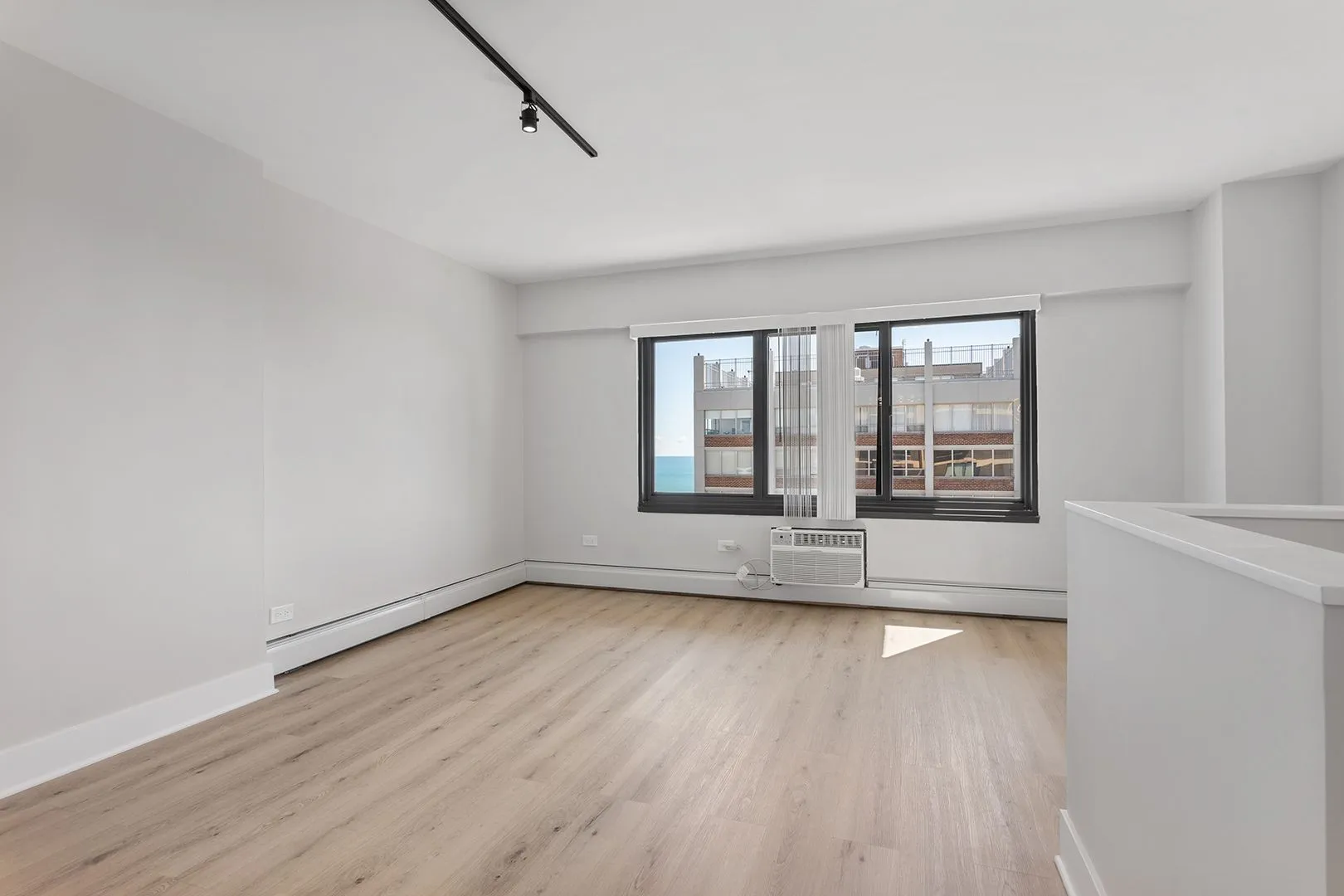 6166 N Sheridan Rd, , 60660, USA 60660-unit#2F-Chicago-IL