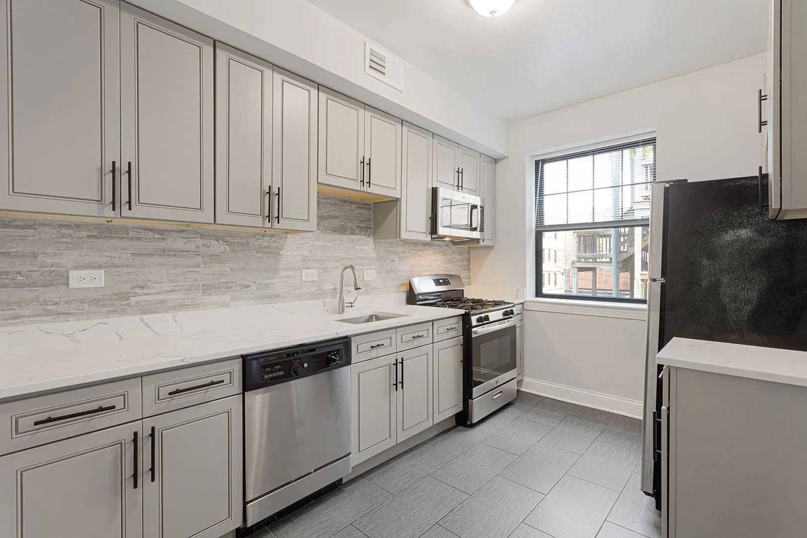 1638 W Jonquil Terrace, ,  60626, USA 60626-unit#2-Chicago-IL