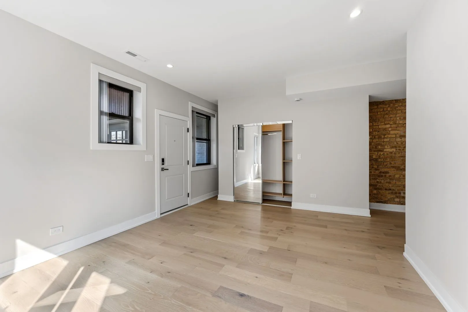 7516 N Eastlake Terrace, ,  60626, USA 60626-unit#2-Chicago-IL