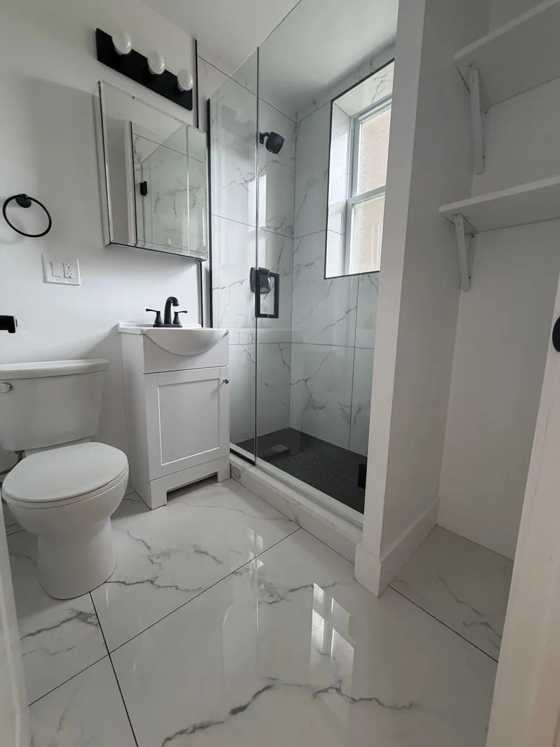 5710 N Winthrop Ave, , 60660, USA 60660-unit#G6-Chicago-IL