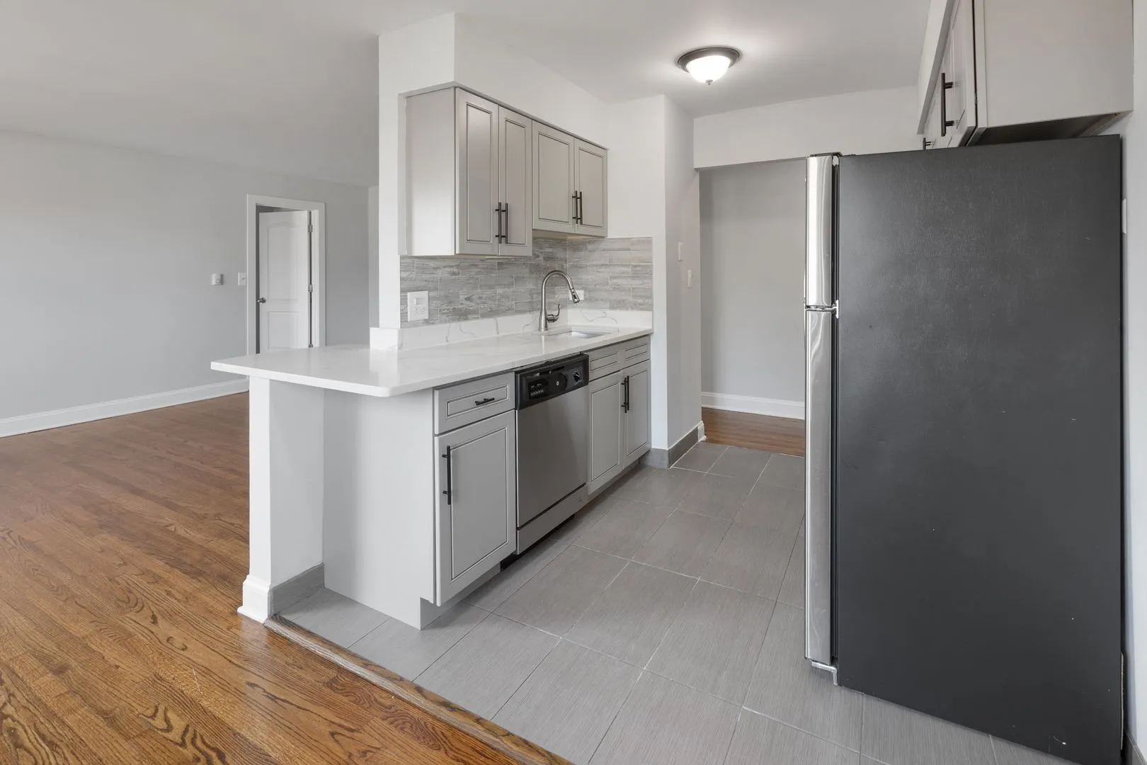 7545 N Winchester Ave, ,  60626, USA 60626-unit#306-Chicago-IL