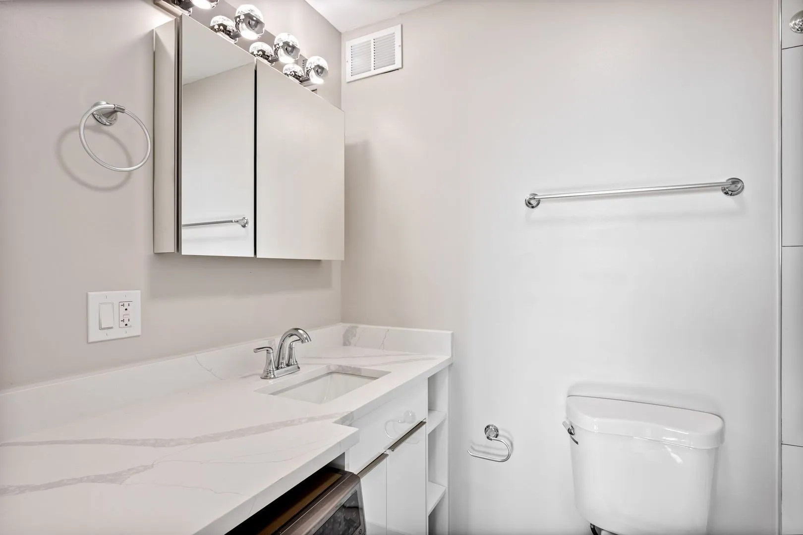 6166 N Sheridan Rd, ,  60660, USA 60660-unit#10H-Chicago-IL