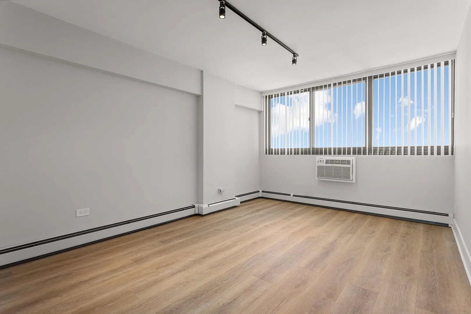 6166 N Sheridan Rd, , 60660, USA 60660-unit#10C-Chicago-IL