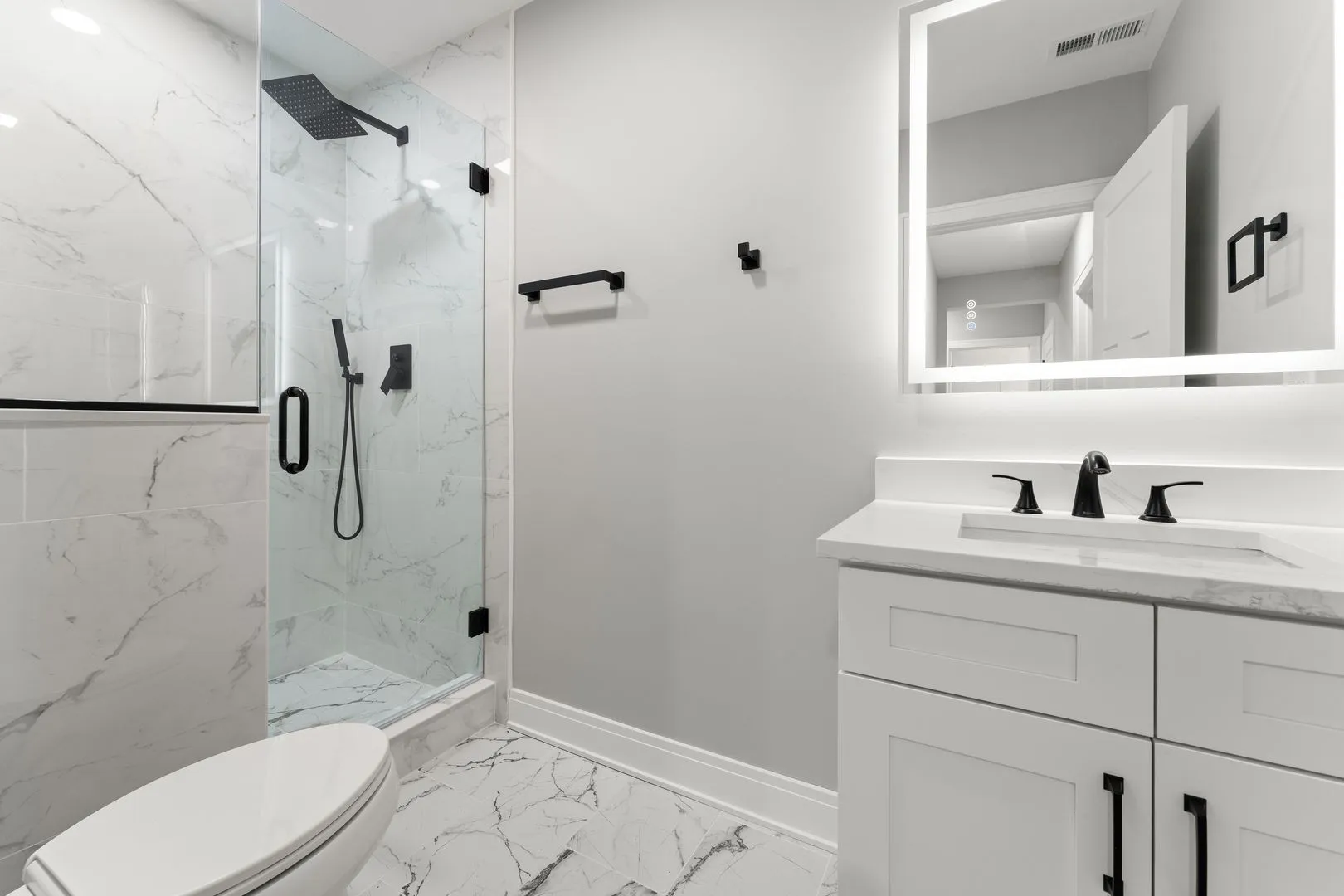 7428 N Rogers Ave, ,  60626, USA 60626-unit#1E-Chicago-IL