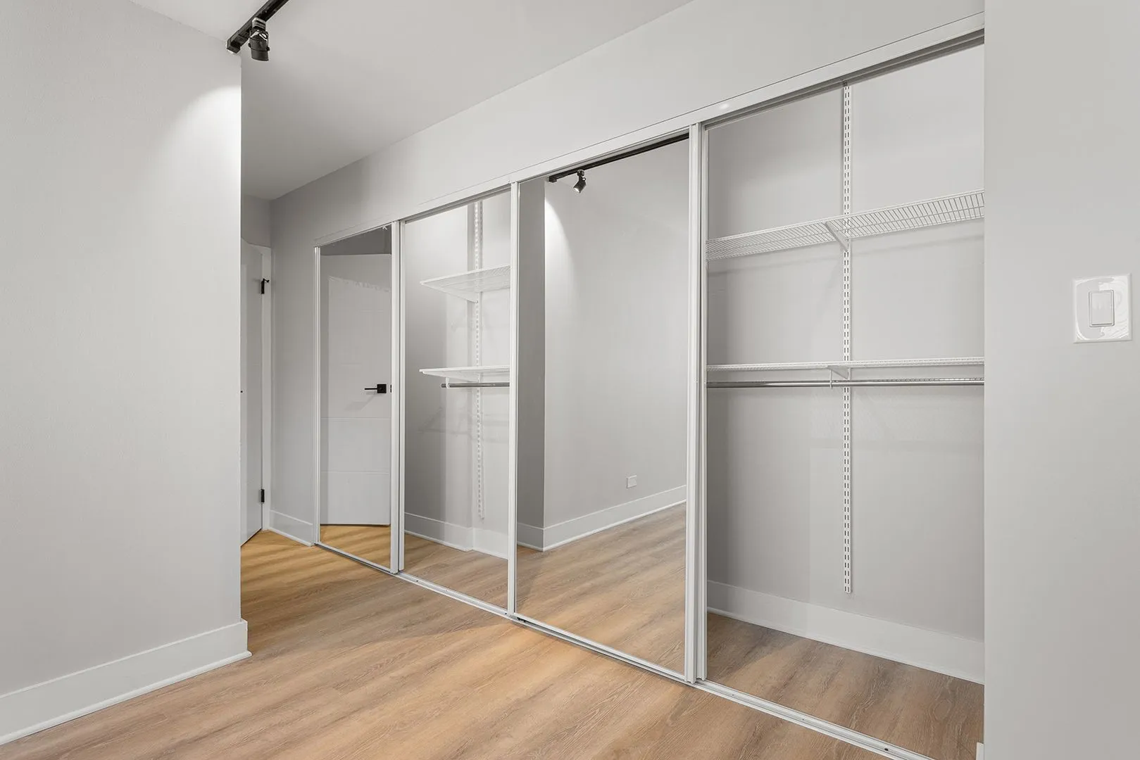 6166 N Sheridan Rd, , 60660, USA 60660-unit#10C-Chicago-IL