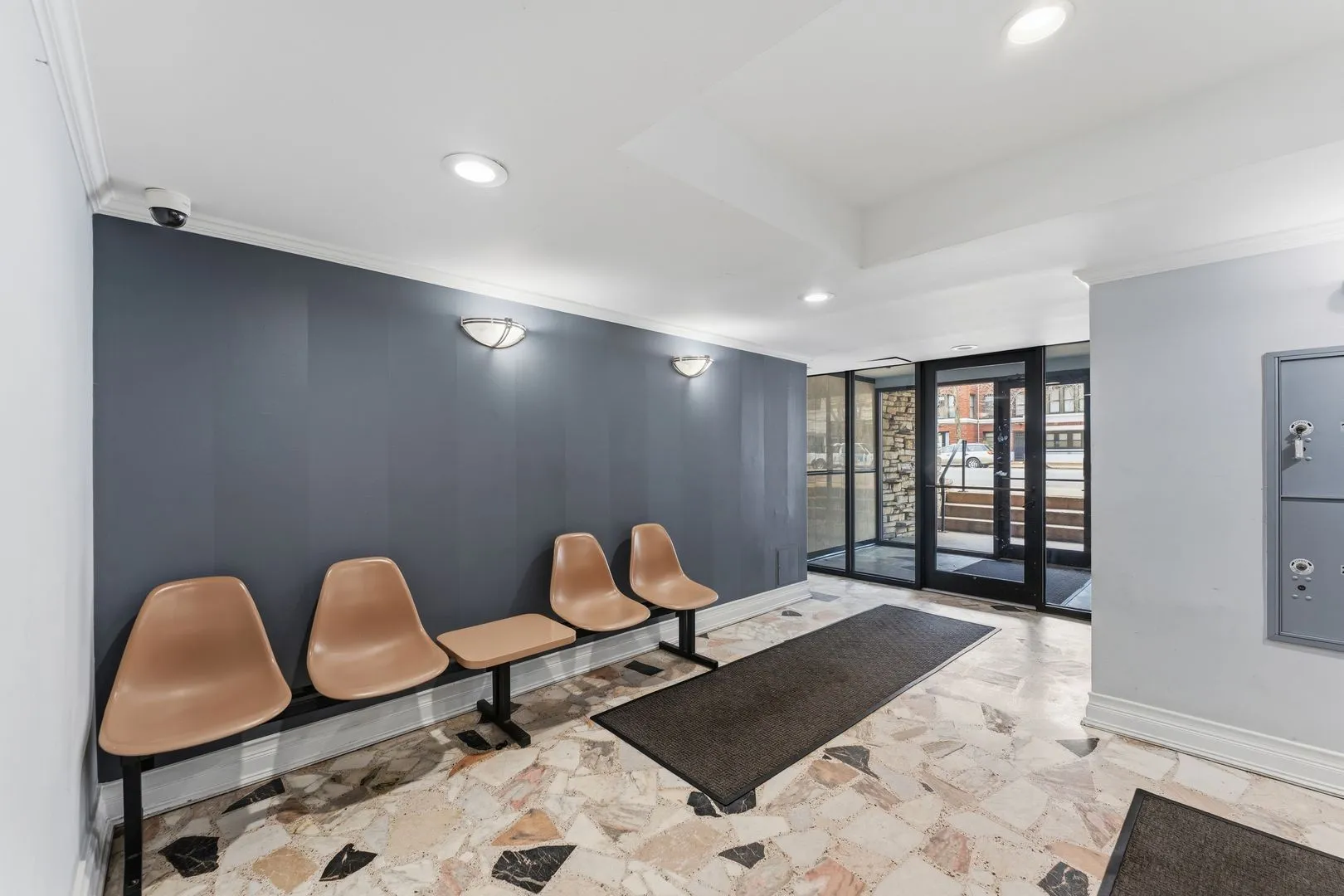 6758 N Sheridan Rd, , 60626, USA 60626-unit#240-Chicago-IL