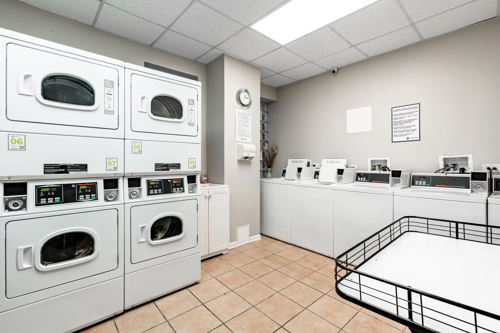 5860 N Kenmore Ave, , 60660, USA 60660-unit#212-Chicago-IL