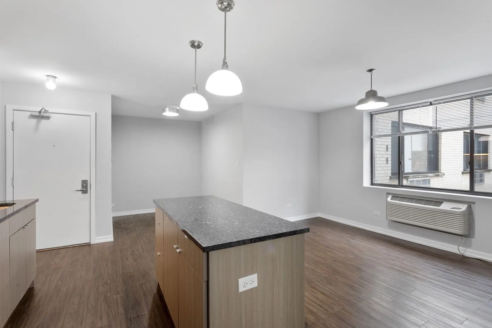 5411 N Winthrop Ave, , 60640, USA 60640-unit#523-Chicago-IL